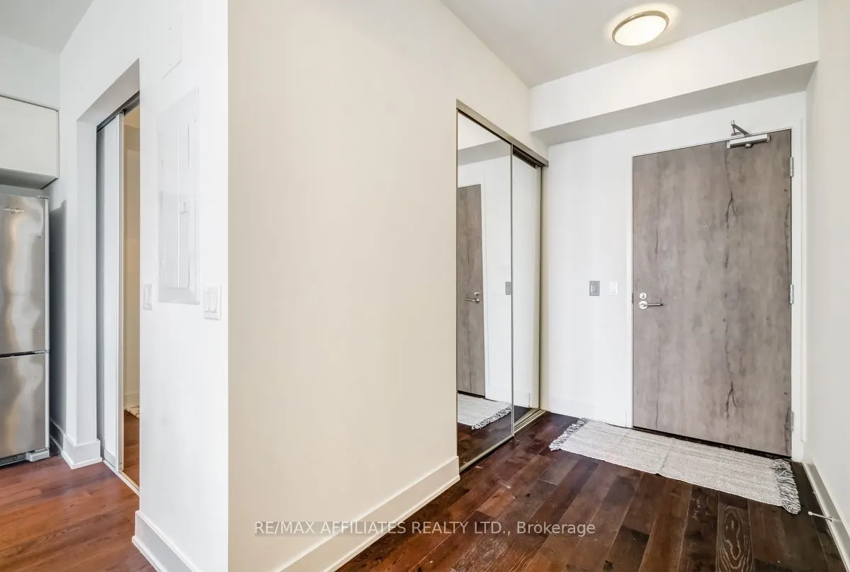 485 Richmond Road, #701