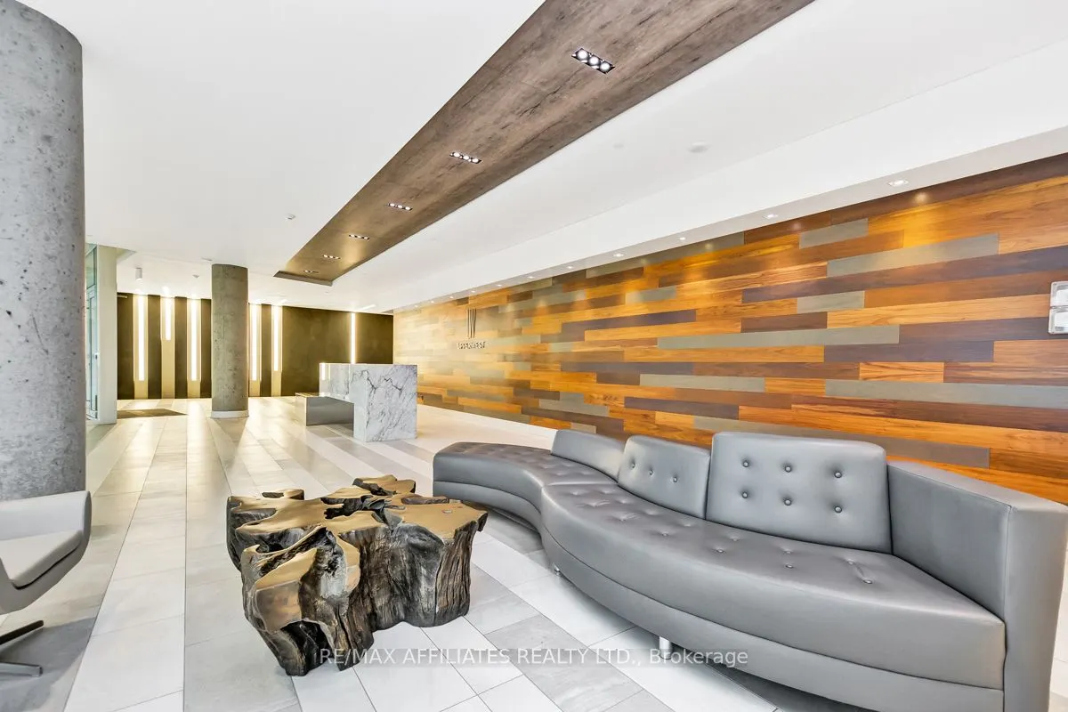 485 Richmond Road, #701