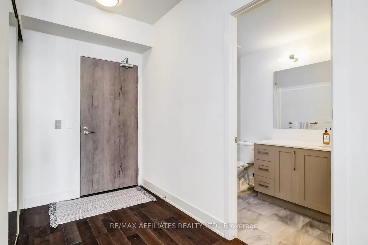 485 Richmond Road, #701