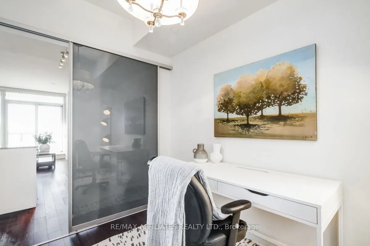 485 Richmond Road, #701