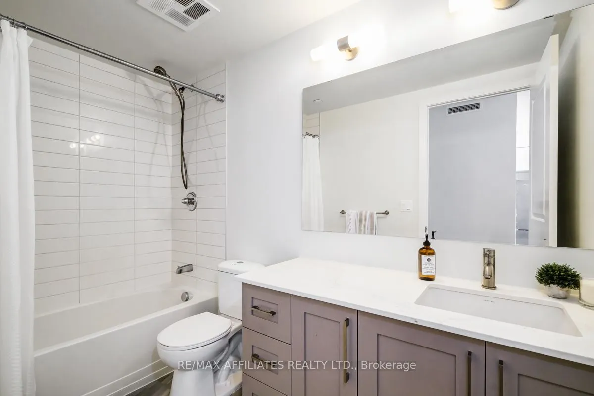 485 Richmond Road, #701