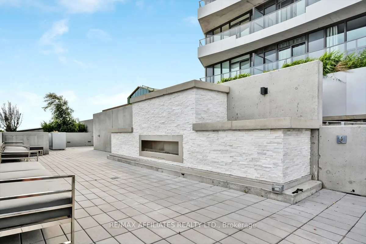 485 Richmond Road, #701