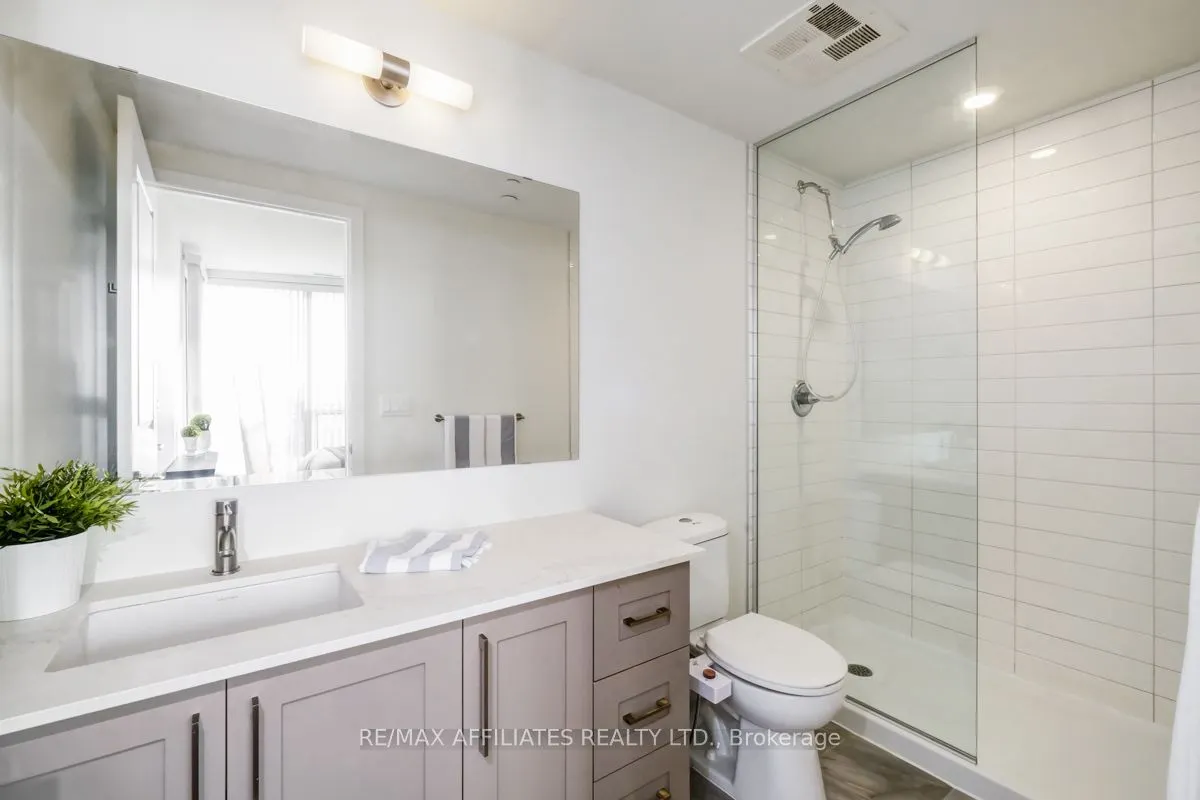 485 Richmond Road, #701