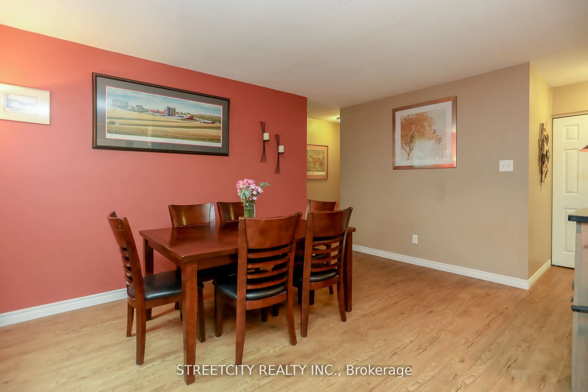 9 Cottonwood Crescent W