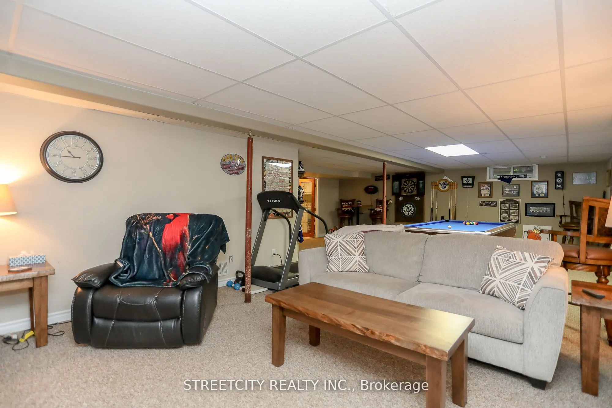 9 Cottonwood Crescent W