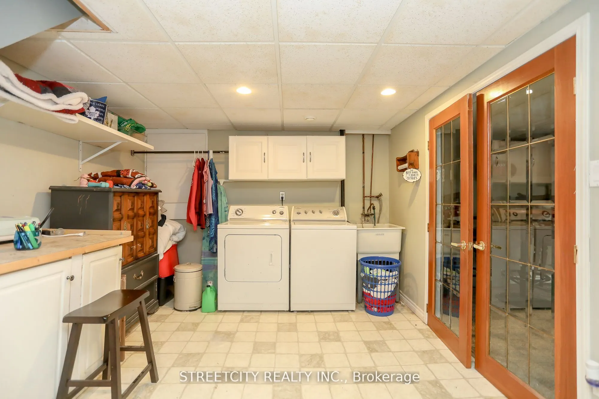 9 Cottonwood Crescent W