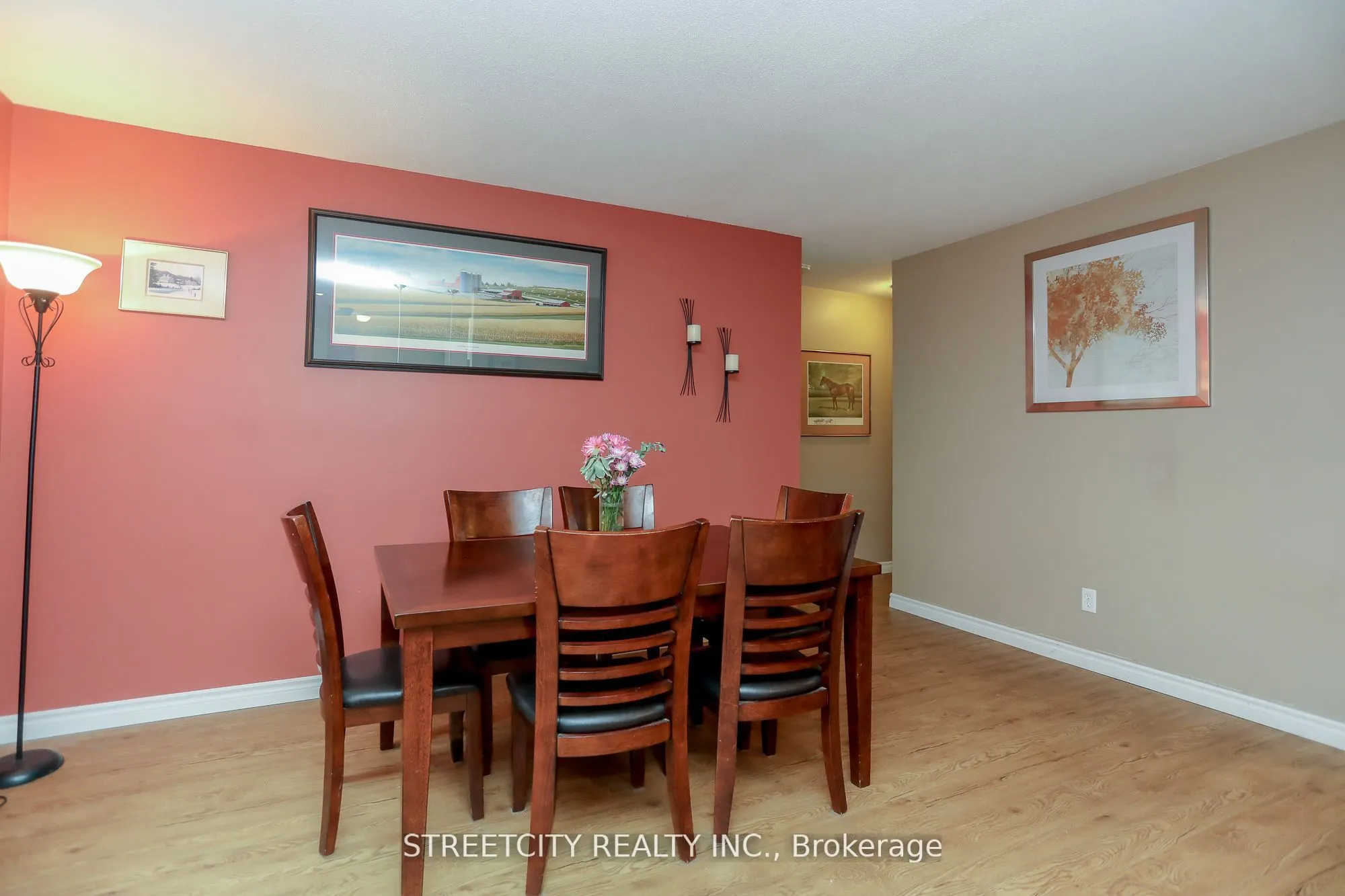 9 Cottonwood Crescent W
