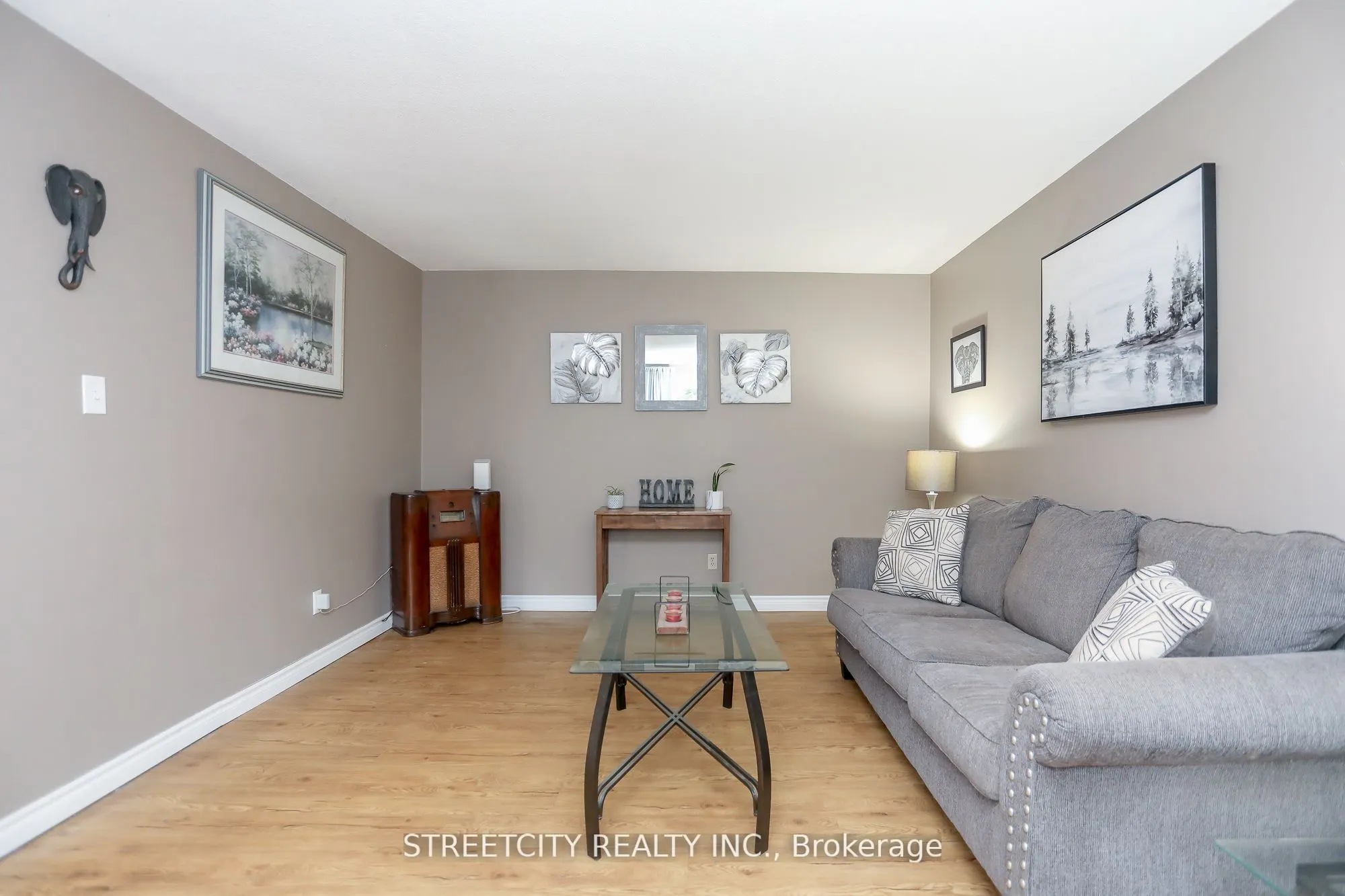 9 Cottonwood Crescent W