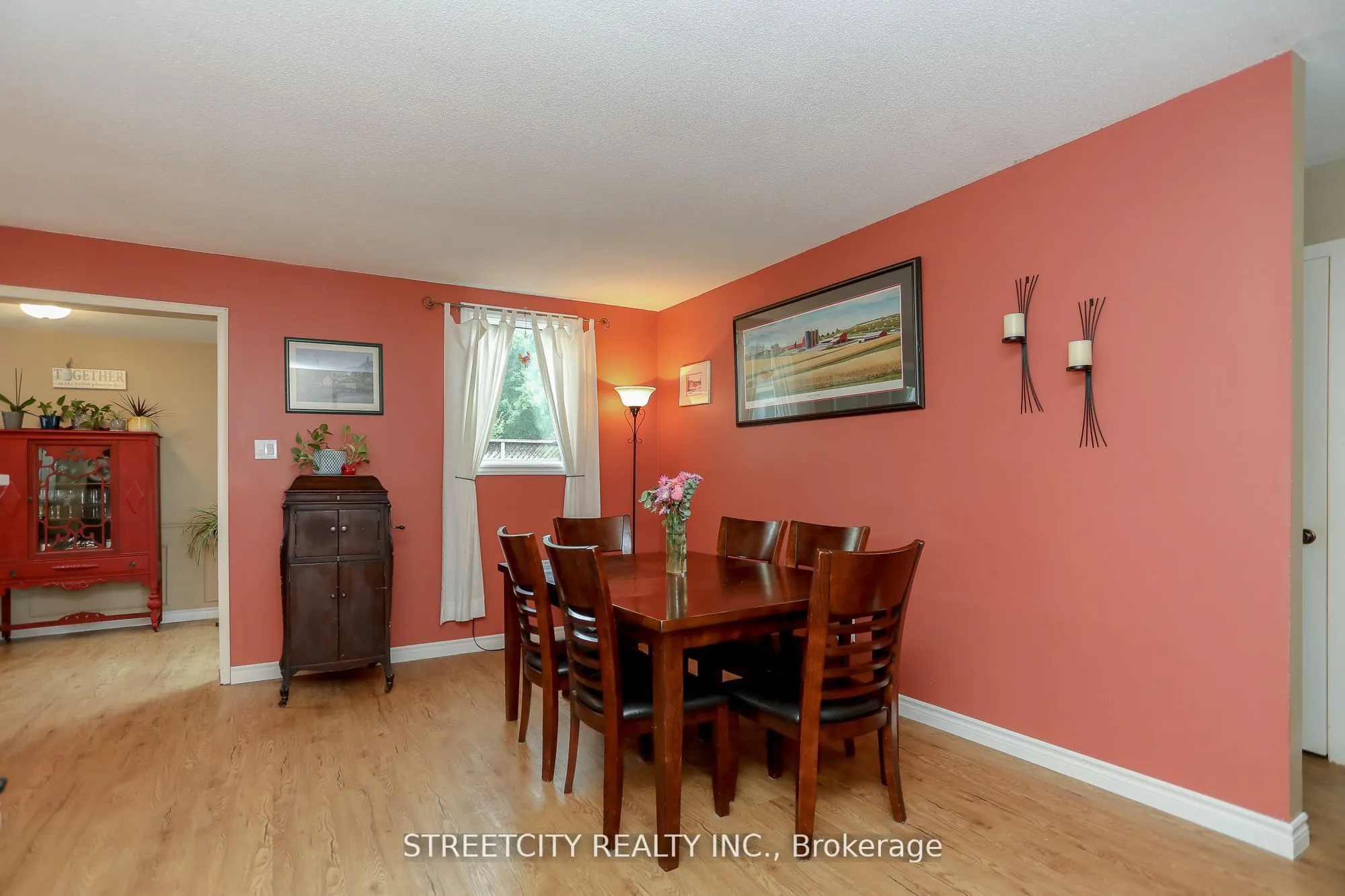 9 Cottonwood Crescent W