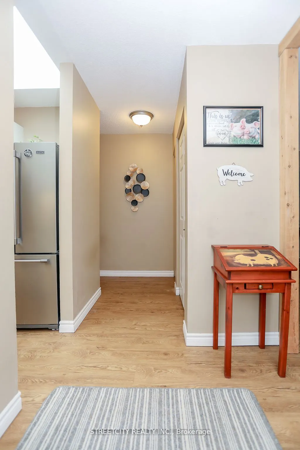 9 Cottonwood Crescent W