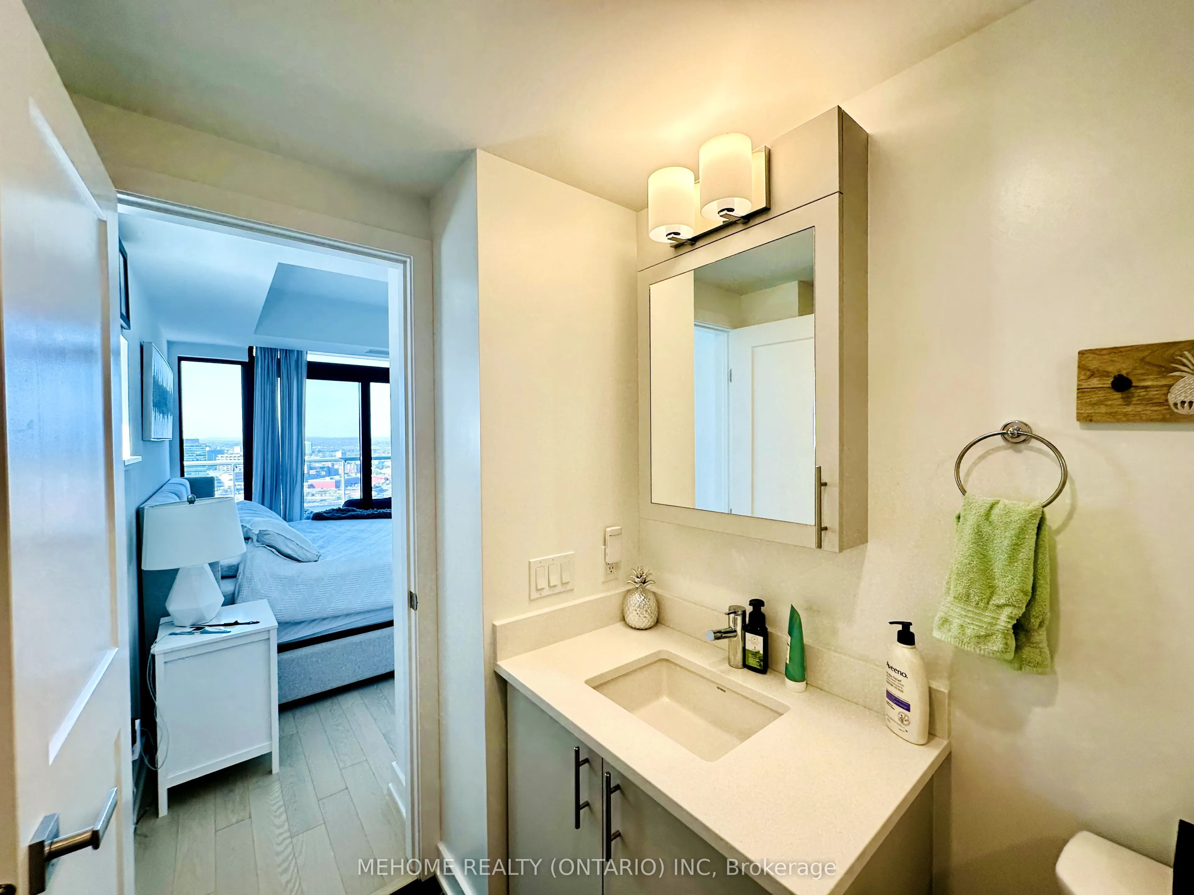 340 Queen Street, #2201