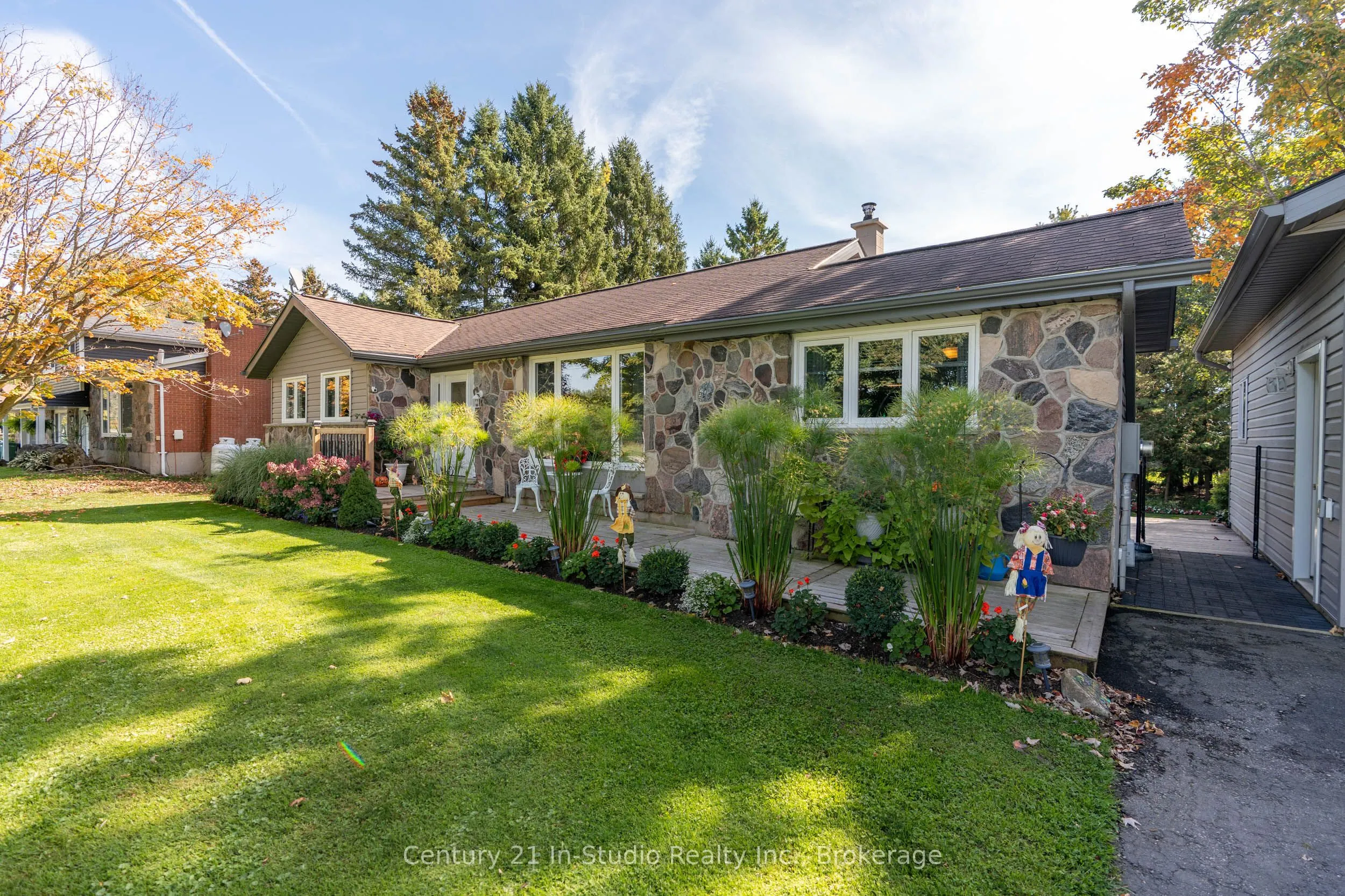 21532 Grey 16 Road