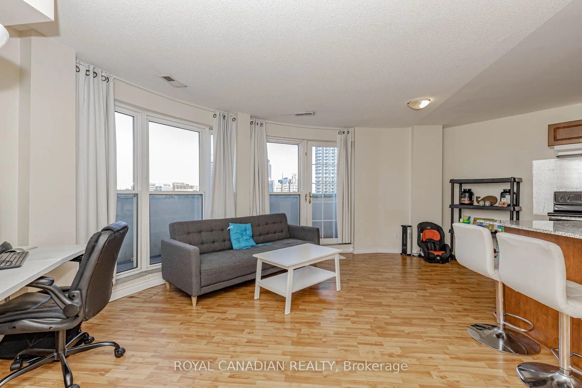 135 James Street S, #1114