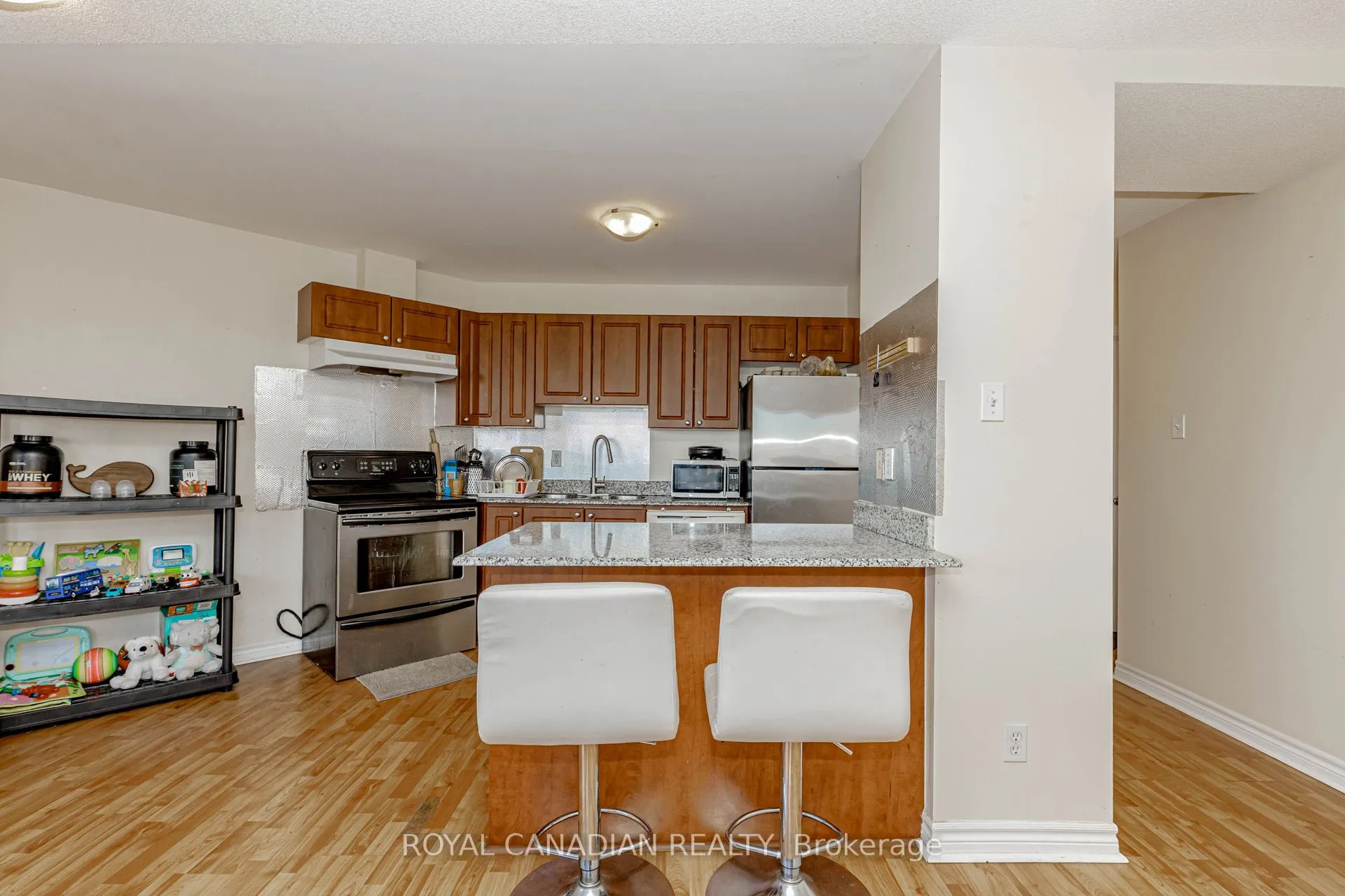135 James Street S, #1114