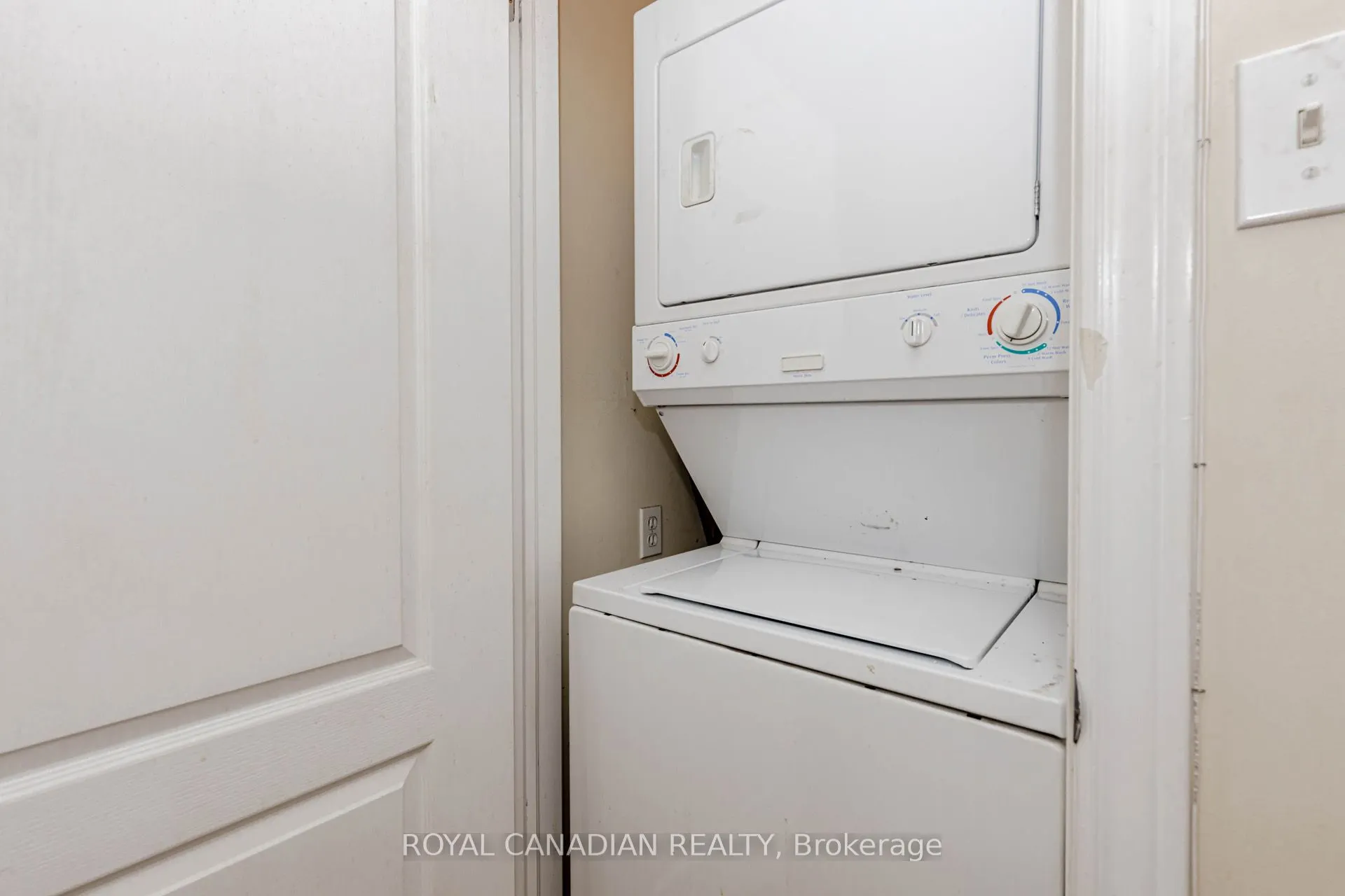 135 James Street S, #1114