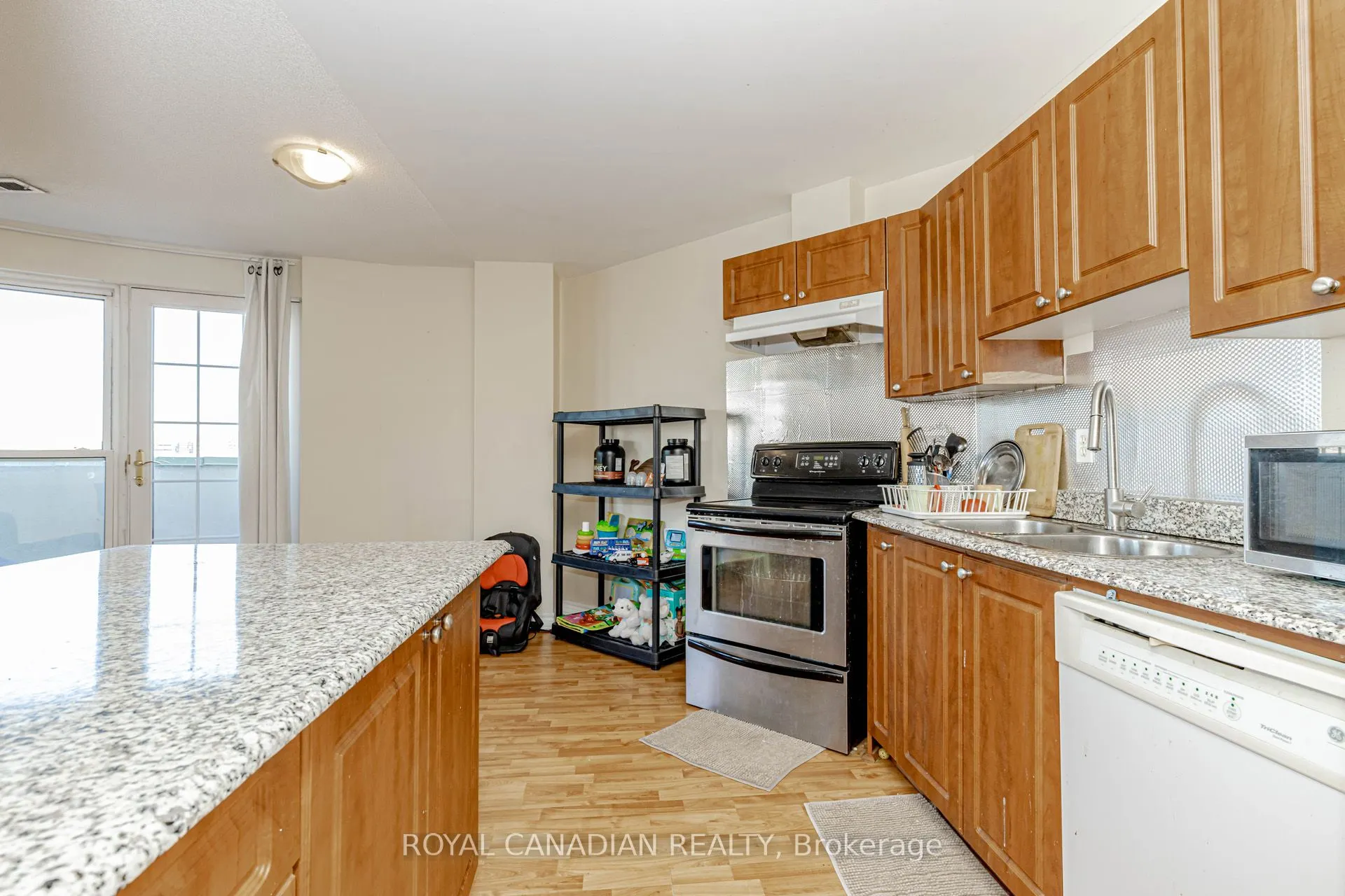135 James Street S, #1114