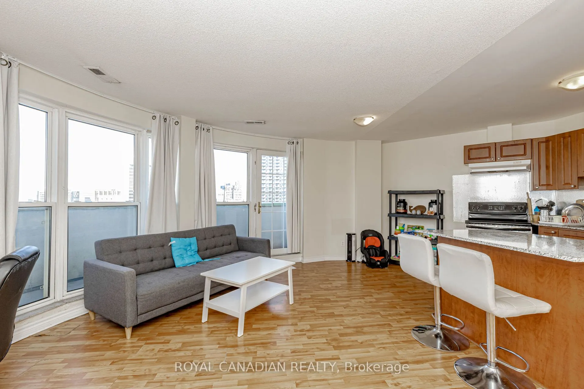 135 James Street S, #1114