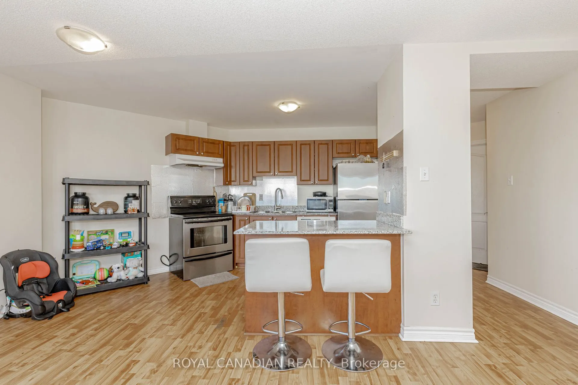 135 James Street S, #1114