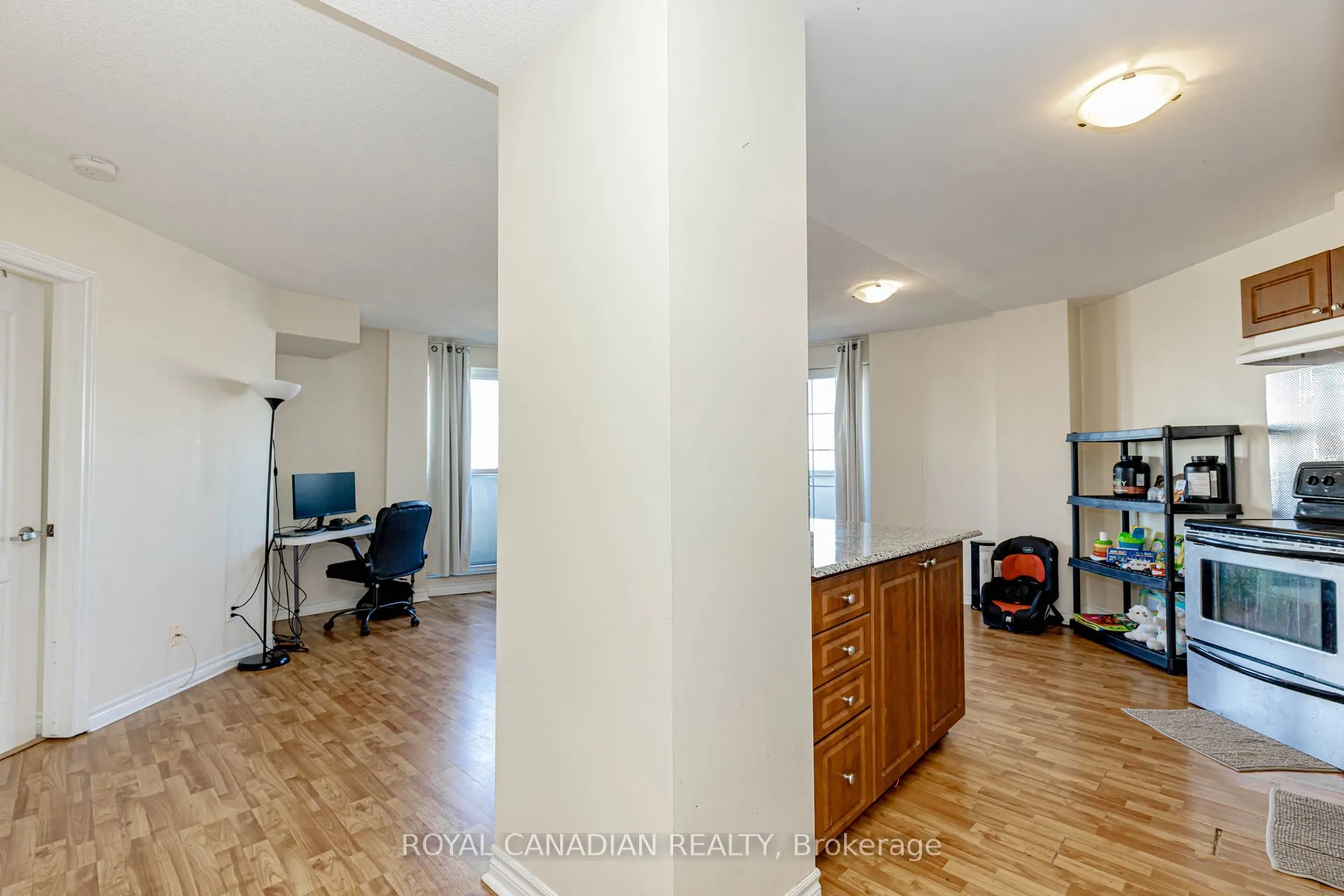 135 James Street S, #1114