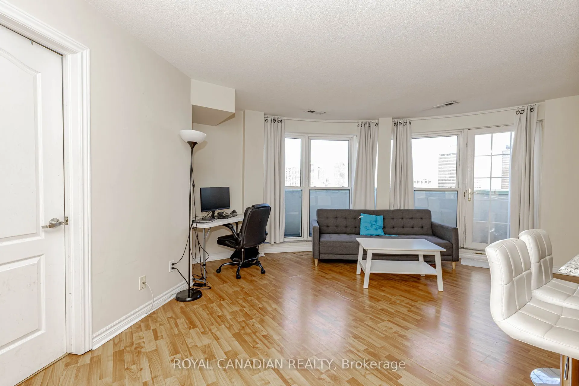 135 James Street S, #1114