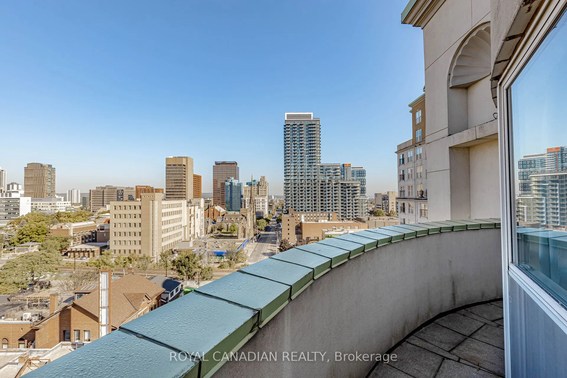 135 James Street S, #1114