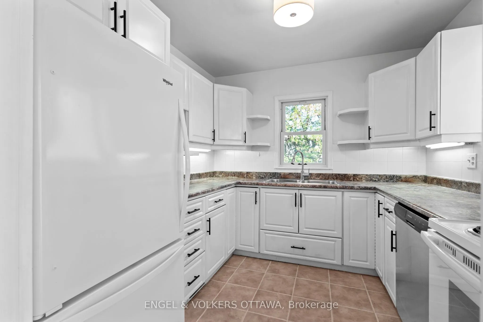 329 Hamilton Avenue S