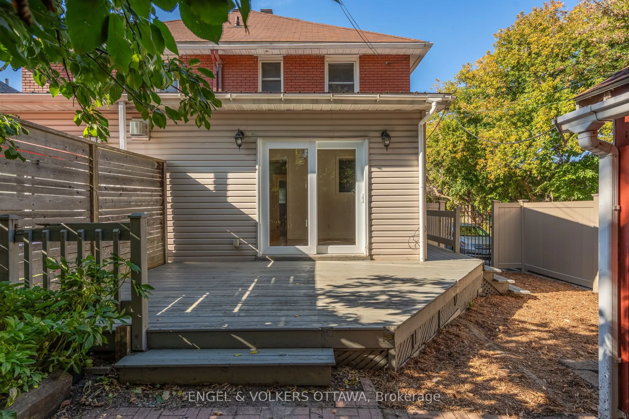 329 Hamilton Avenue S