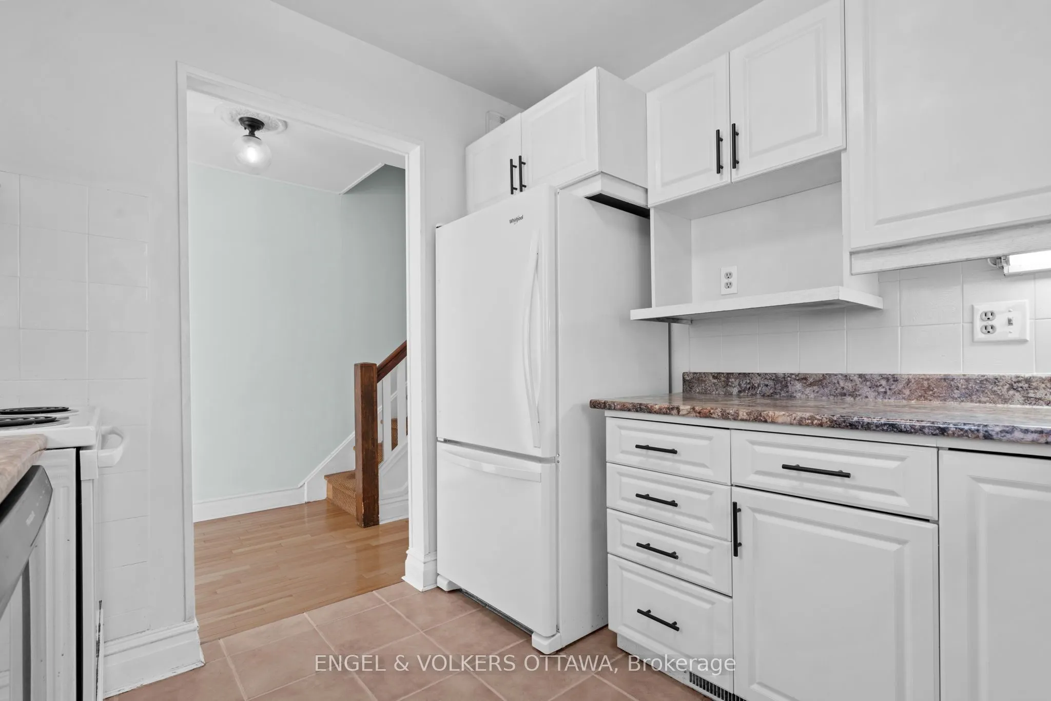 329 Hamilton Avenue S