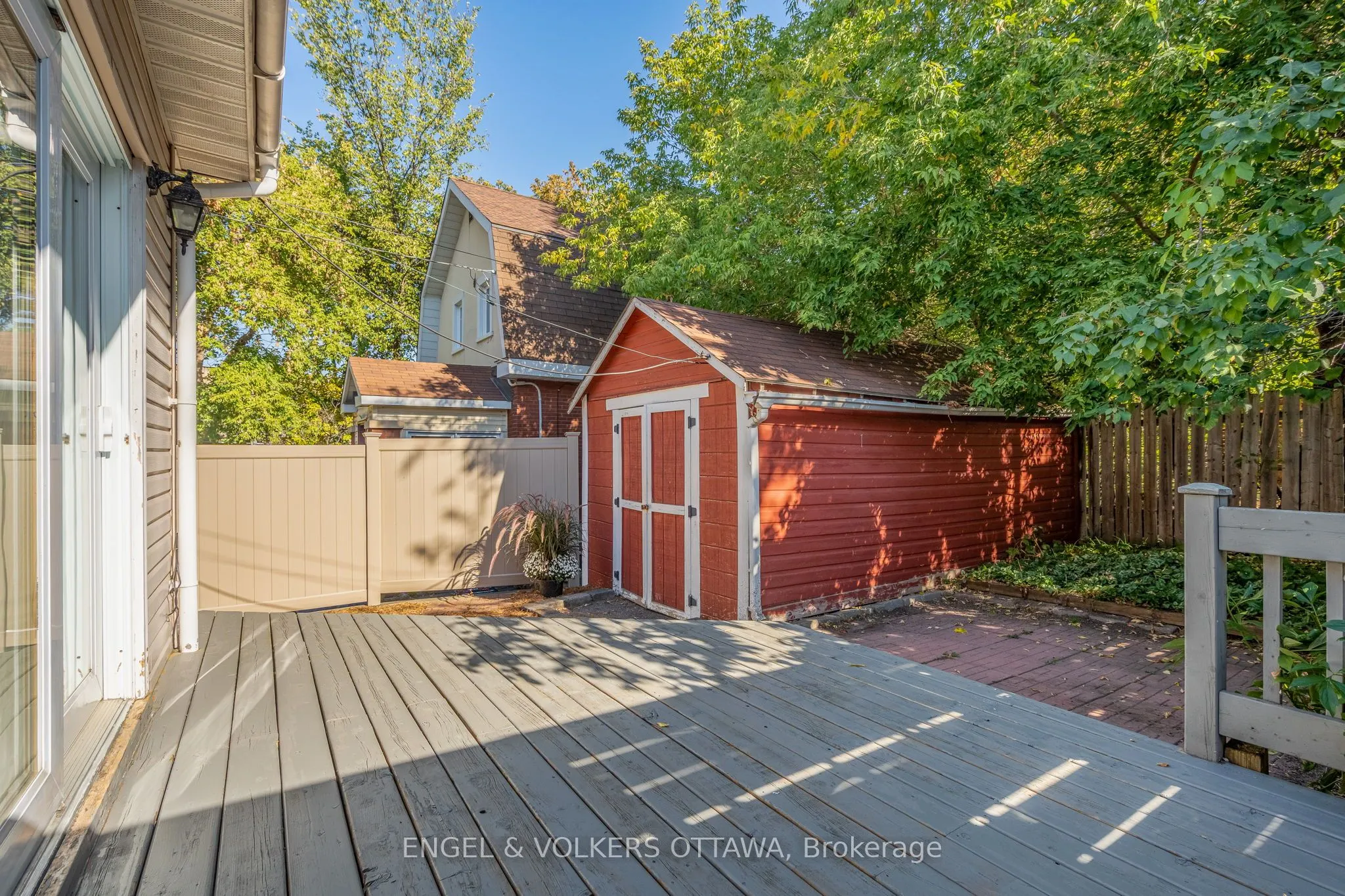 329 Hamilton Avenue S