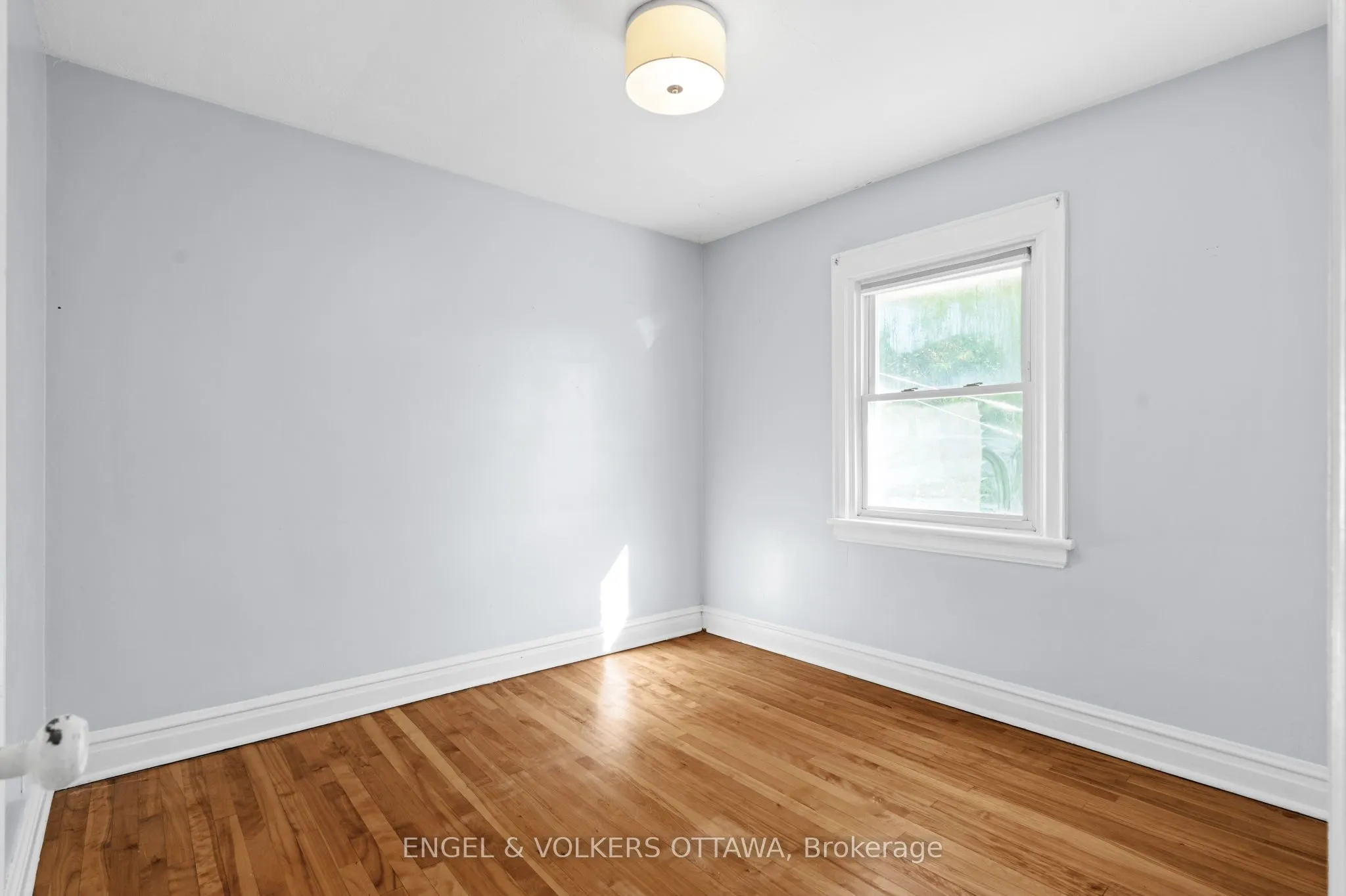 329 Hamilton Avenue S
