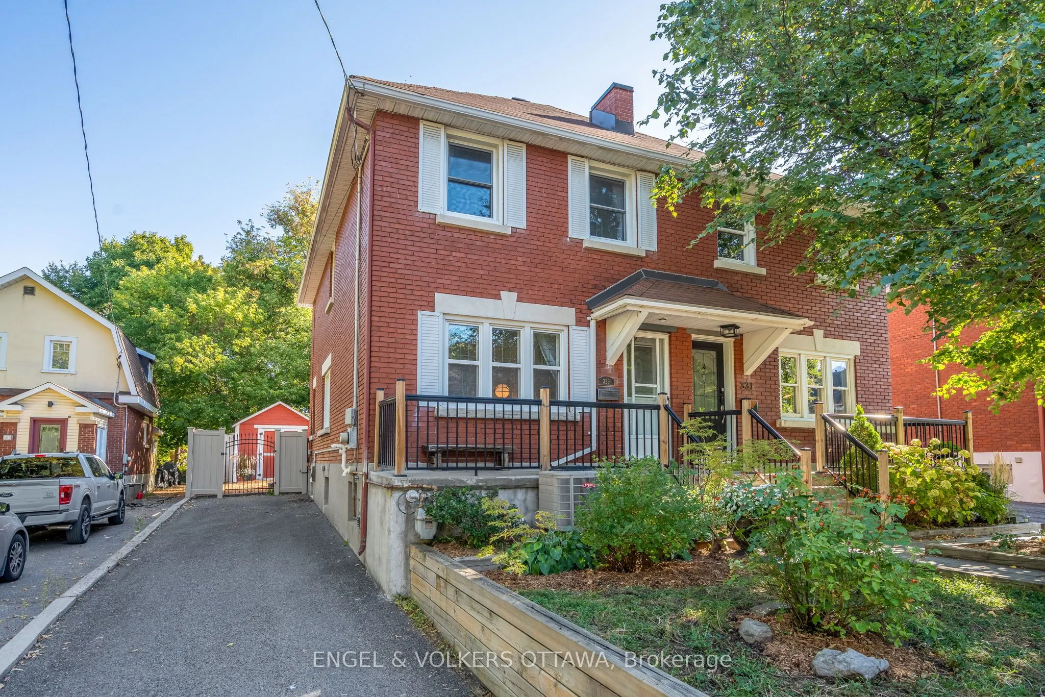 329 Hamilton Avenue S
