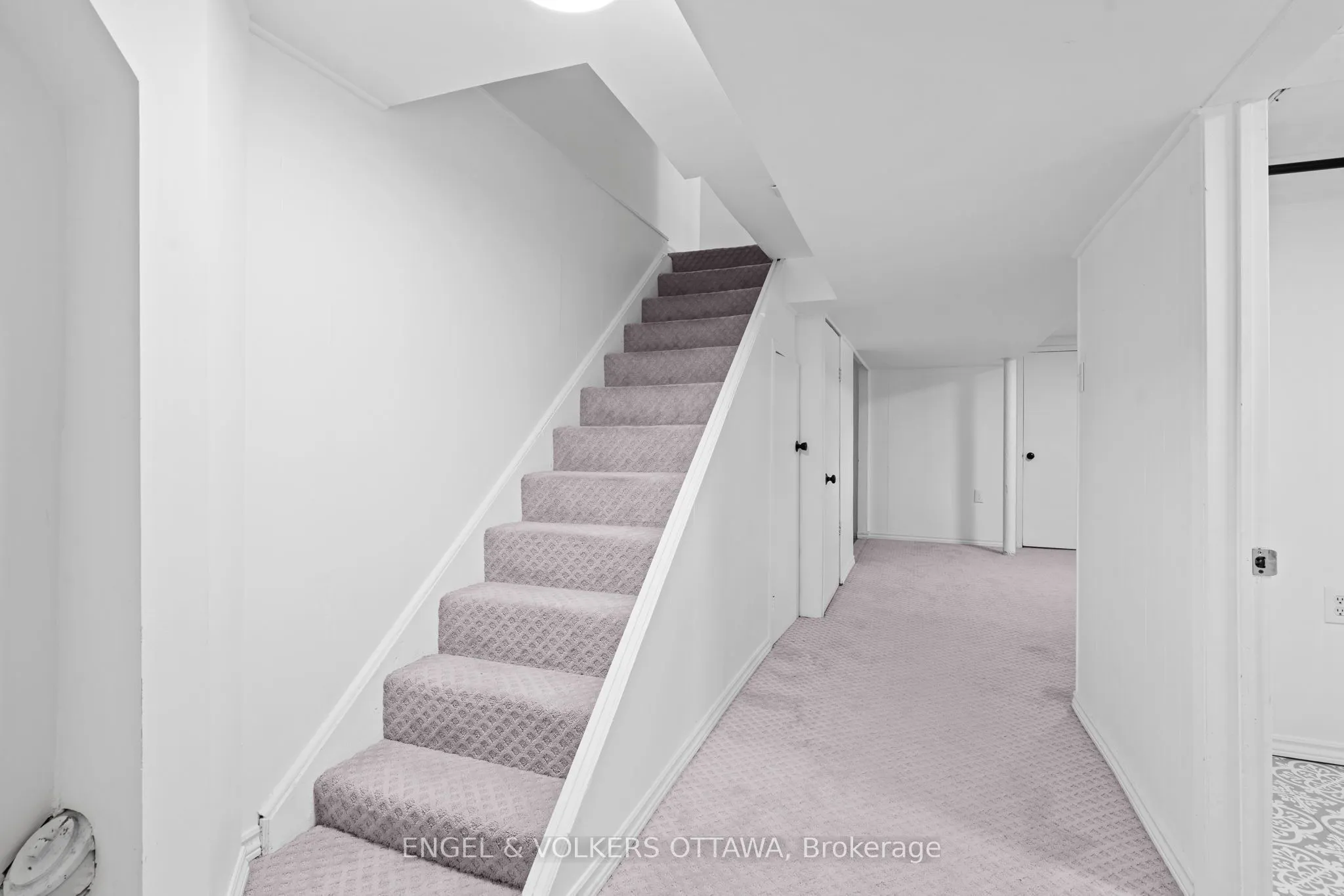 329 Hamilton Avenue S