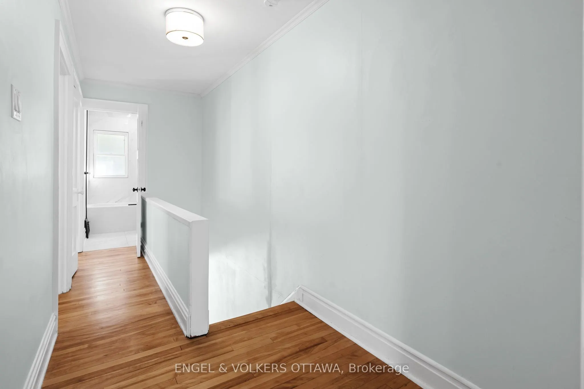329 Hamilton Avenue S