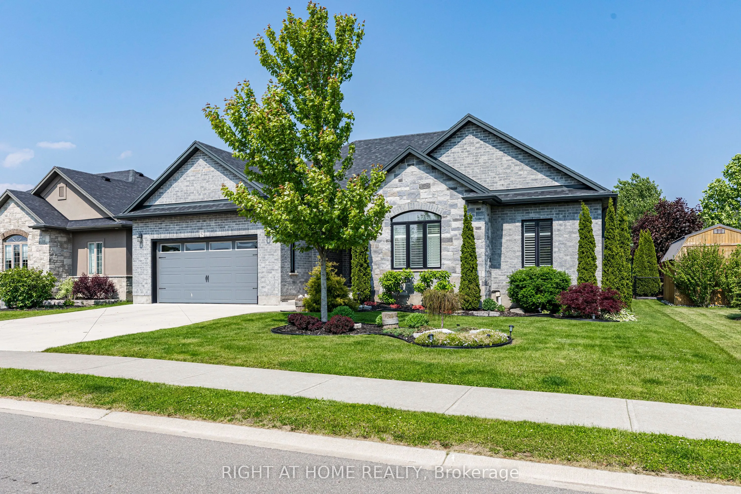 6 Bluenose Drive
