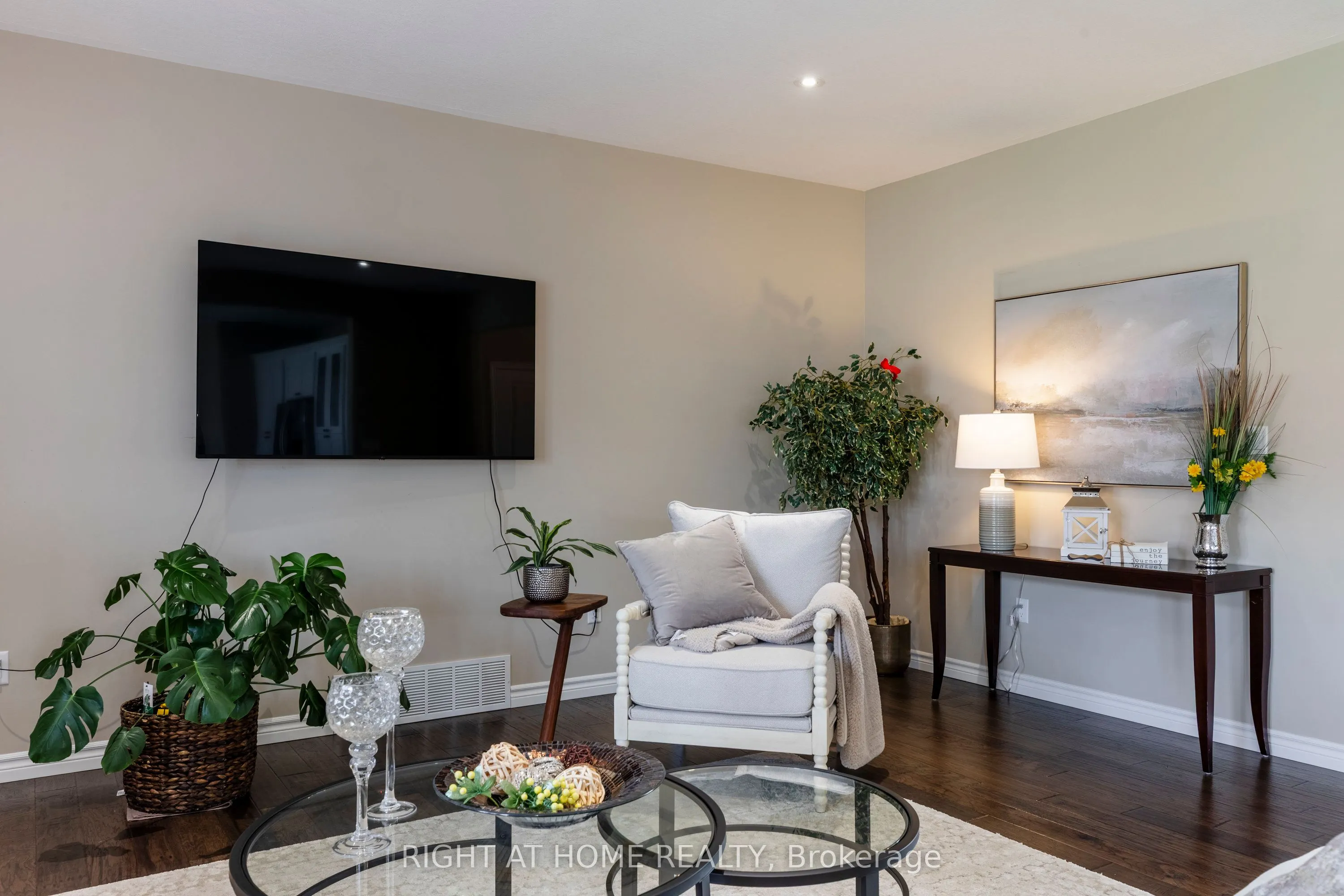 6 Bluenose Drive