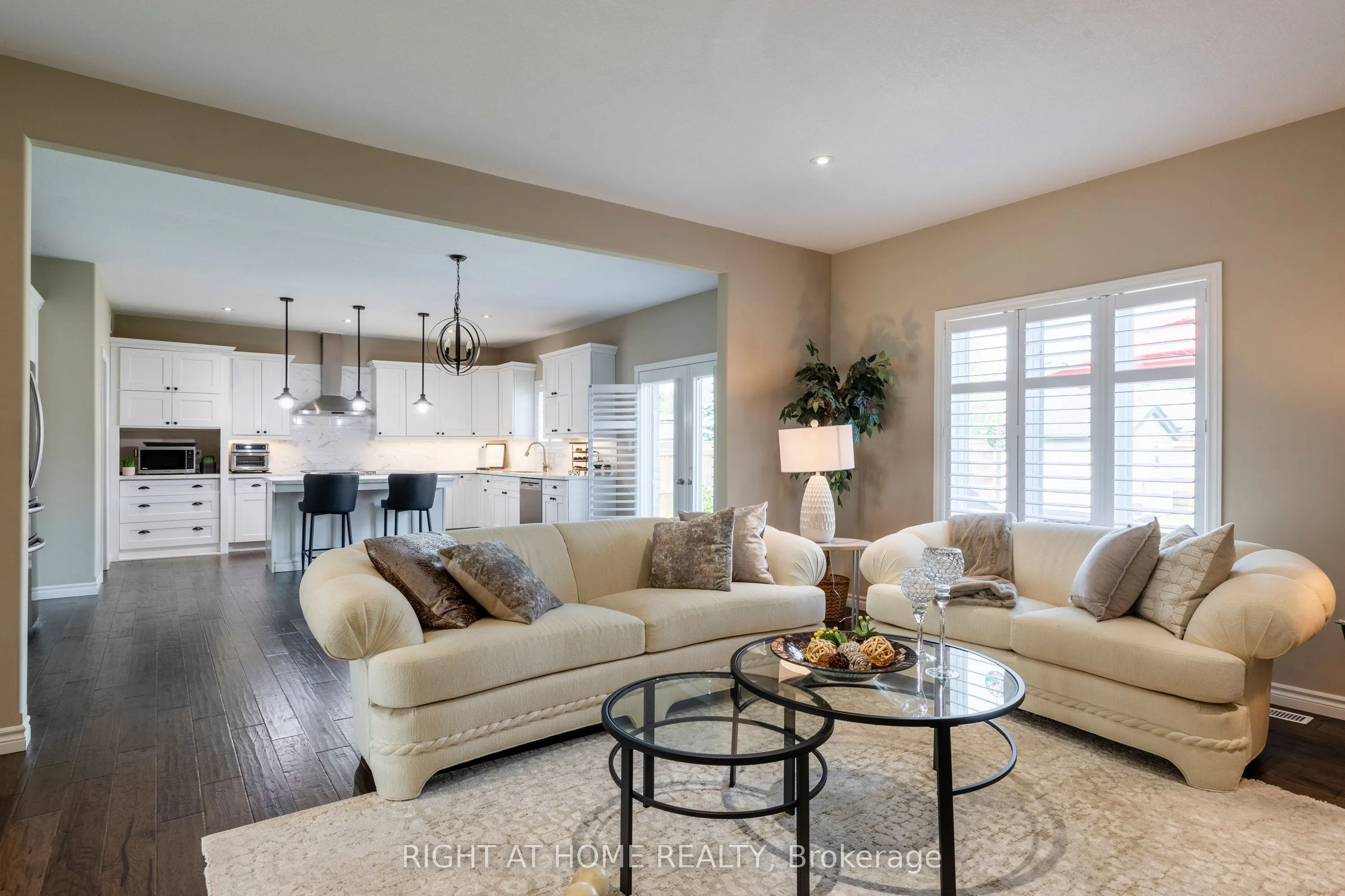6 Bluenose Drive