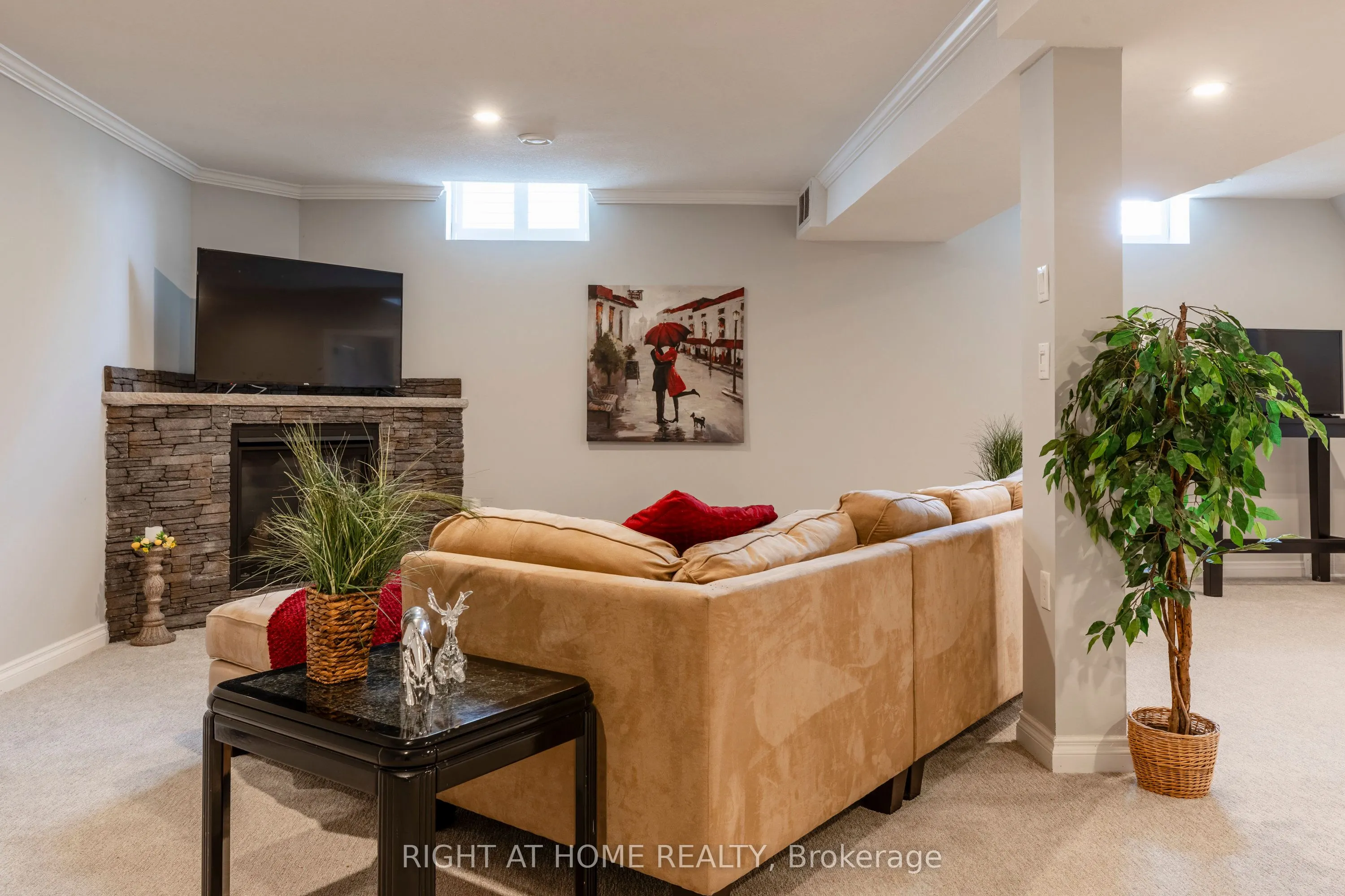 6 Bluenose Drive