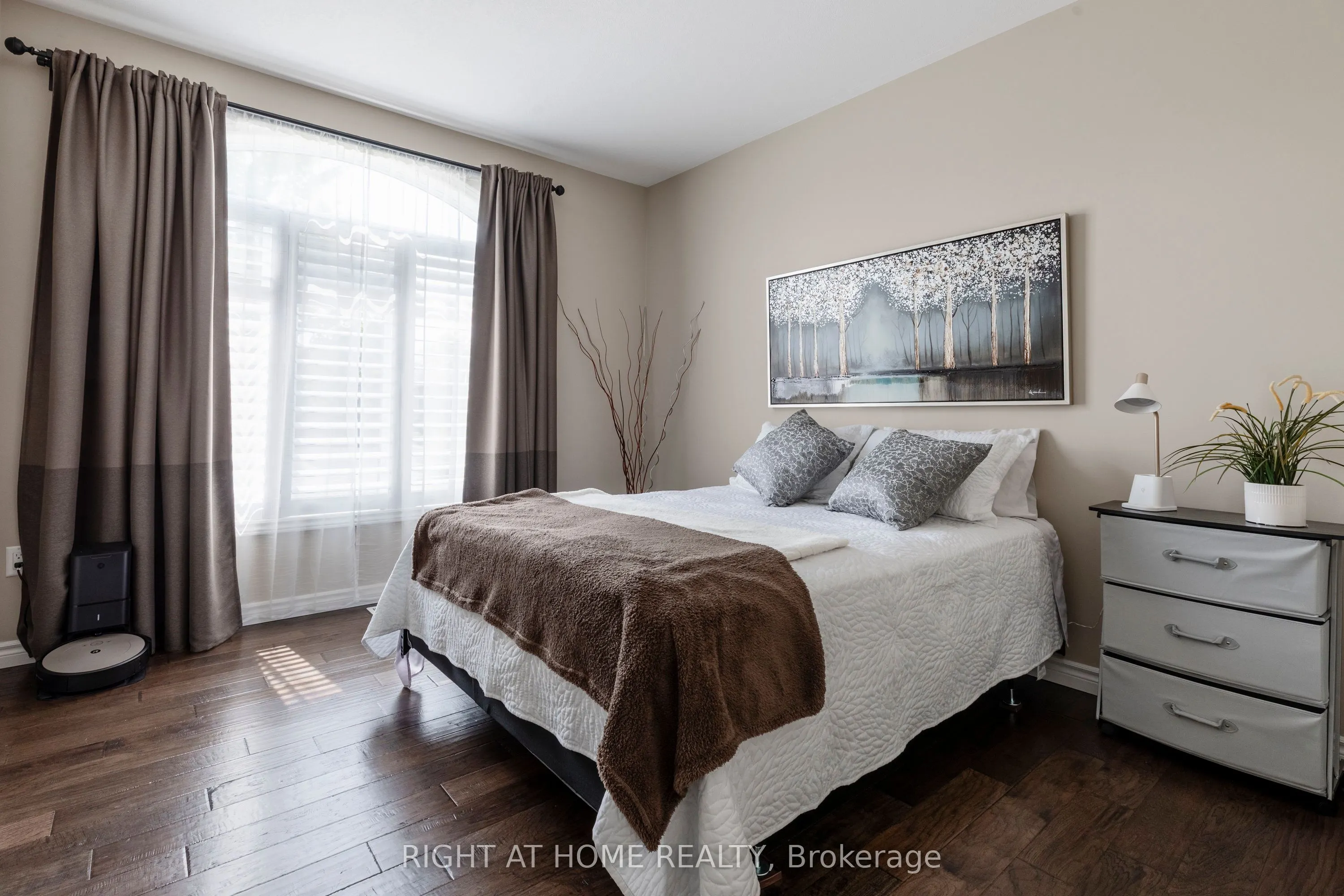 6 Bluenose Drive