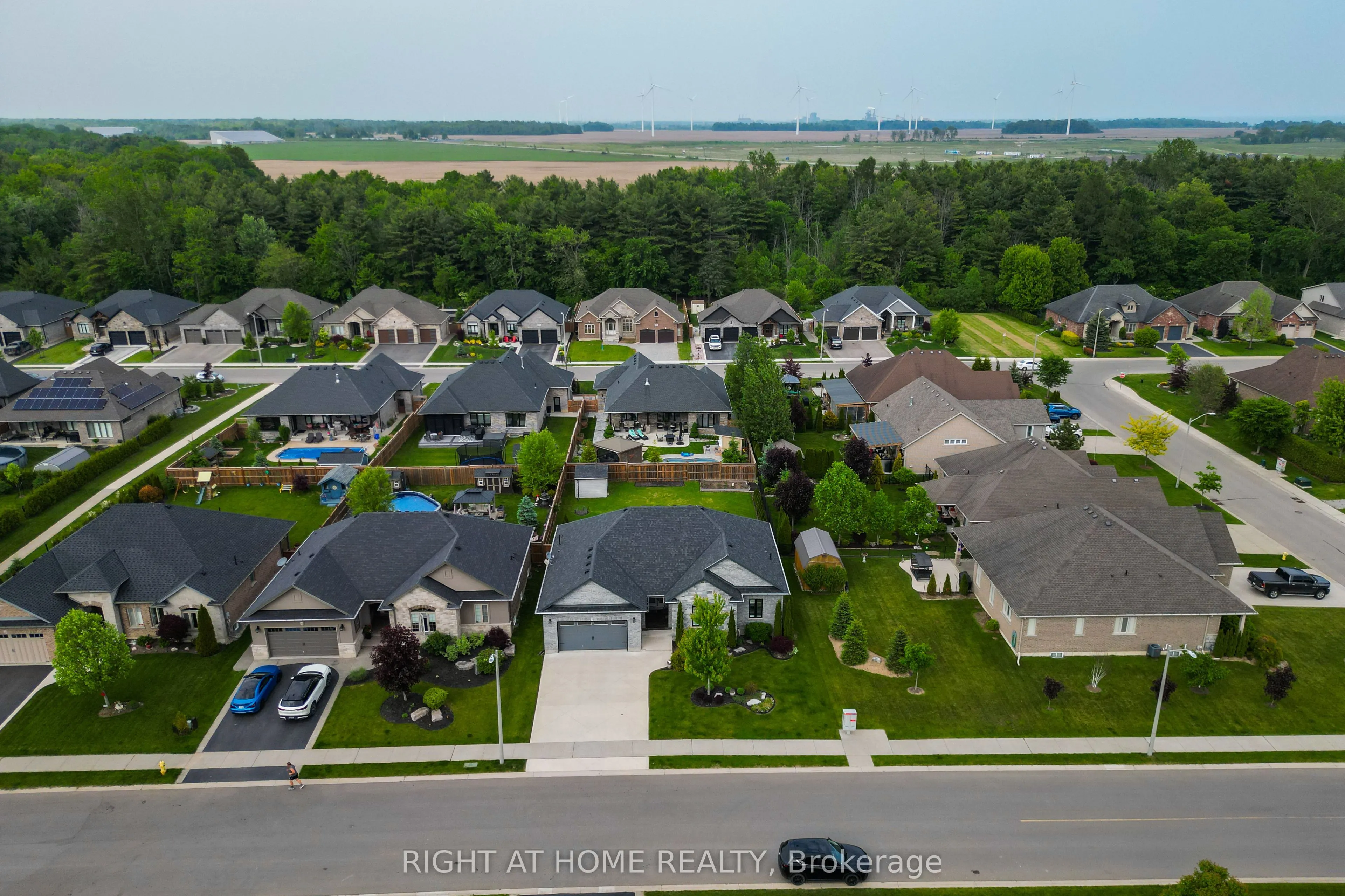 6 Bluenose Drive