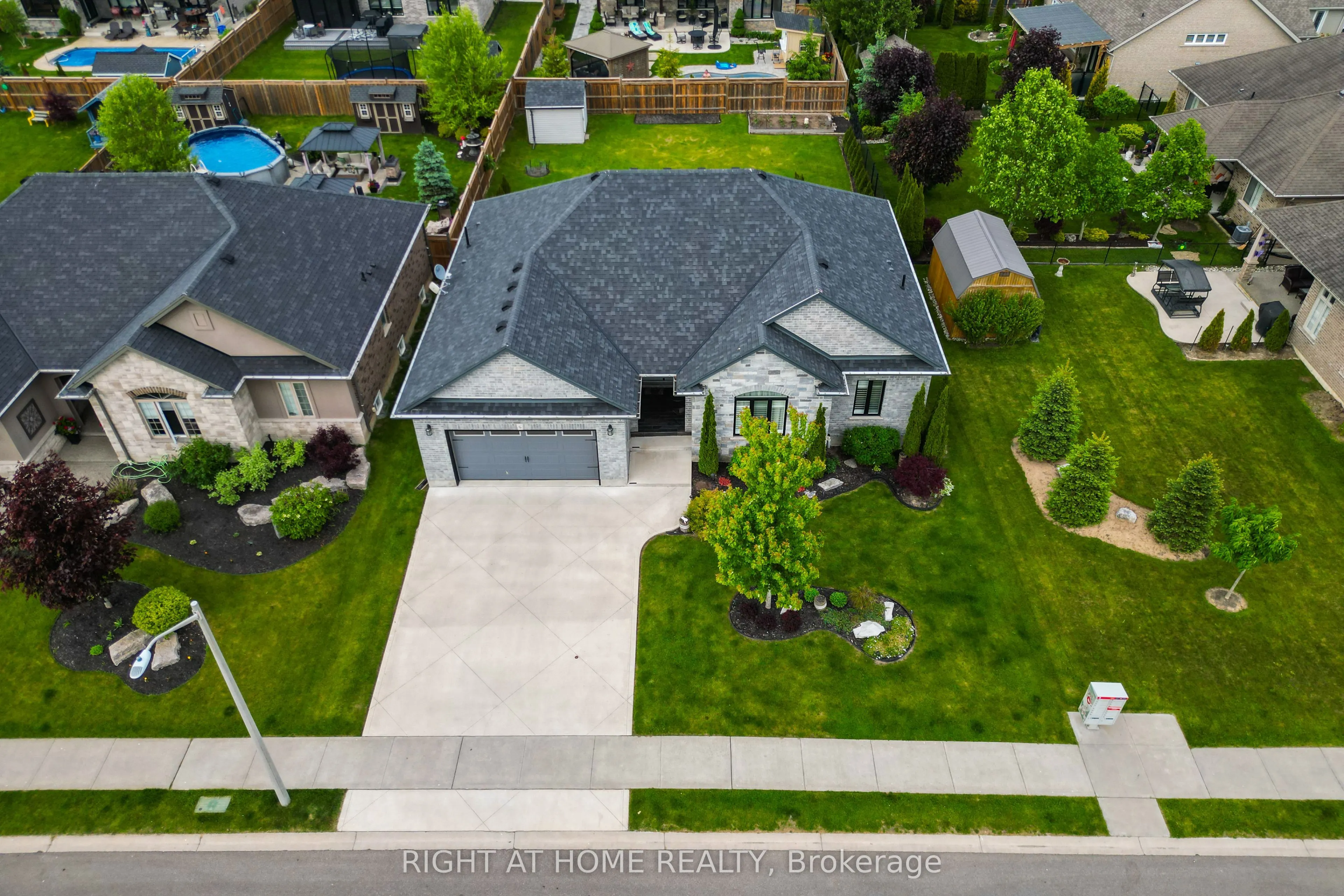 6 Bluenose Drive