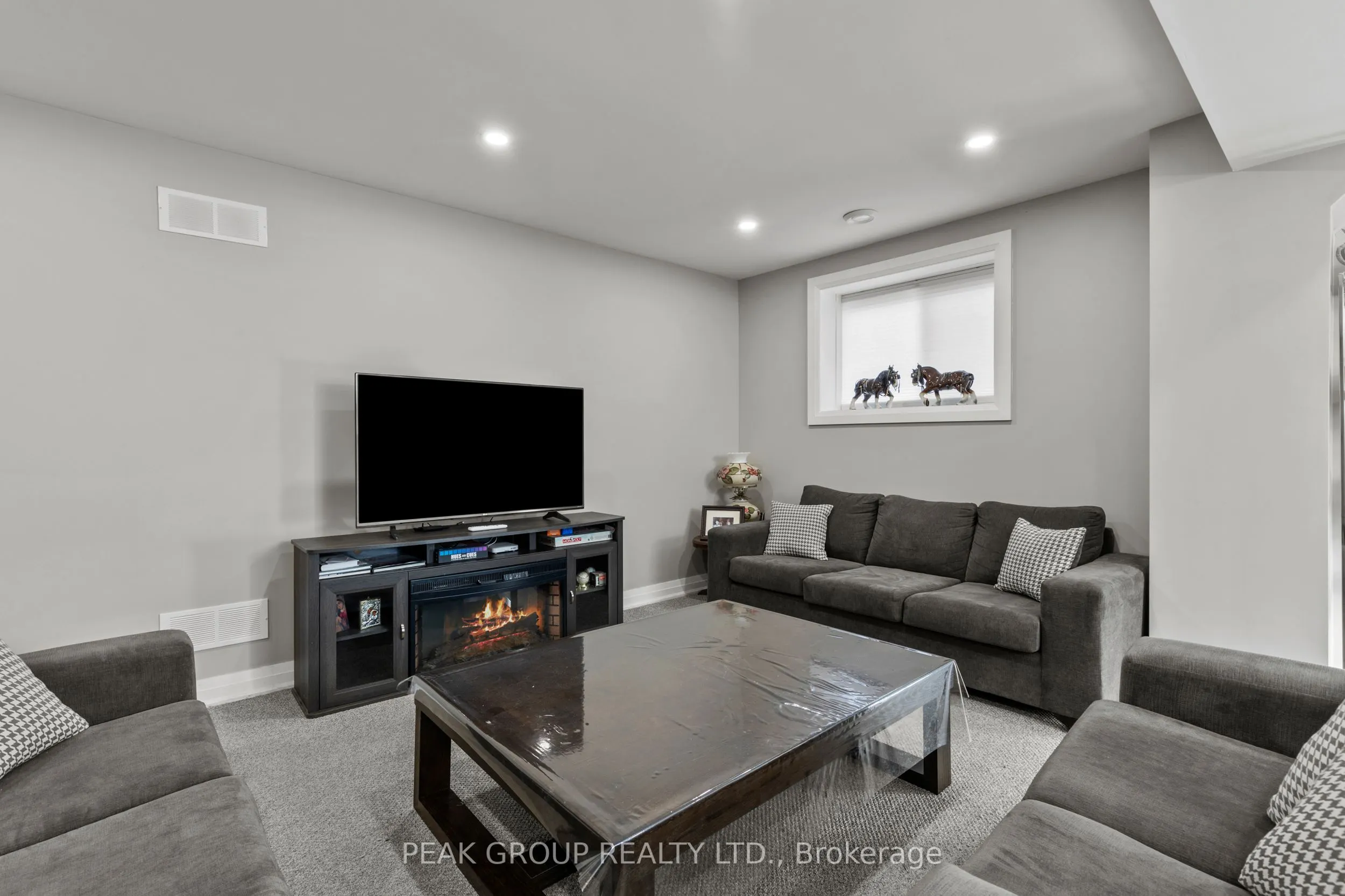 398 AQUEDUCT Street