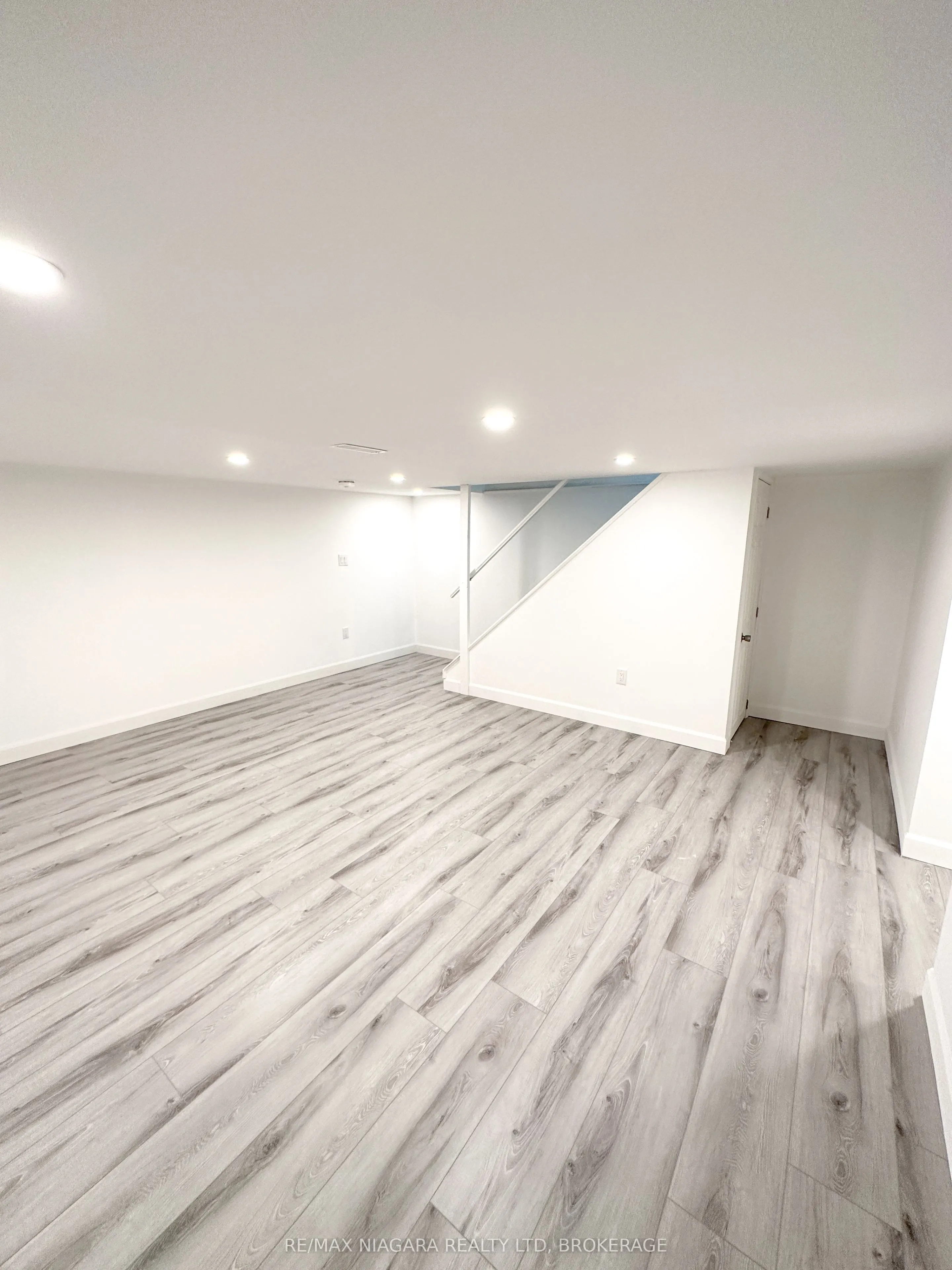 71 Hagey Avenue, #1