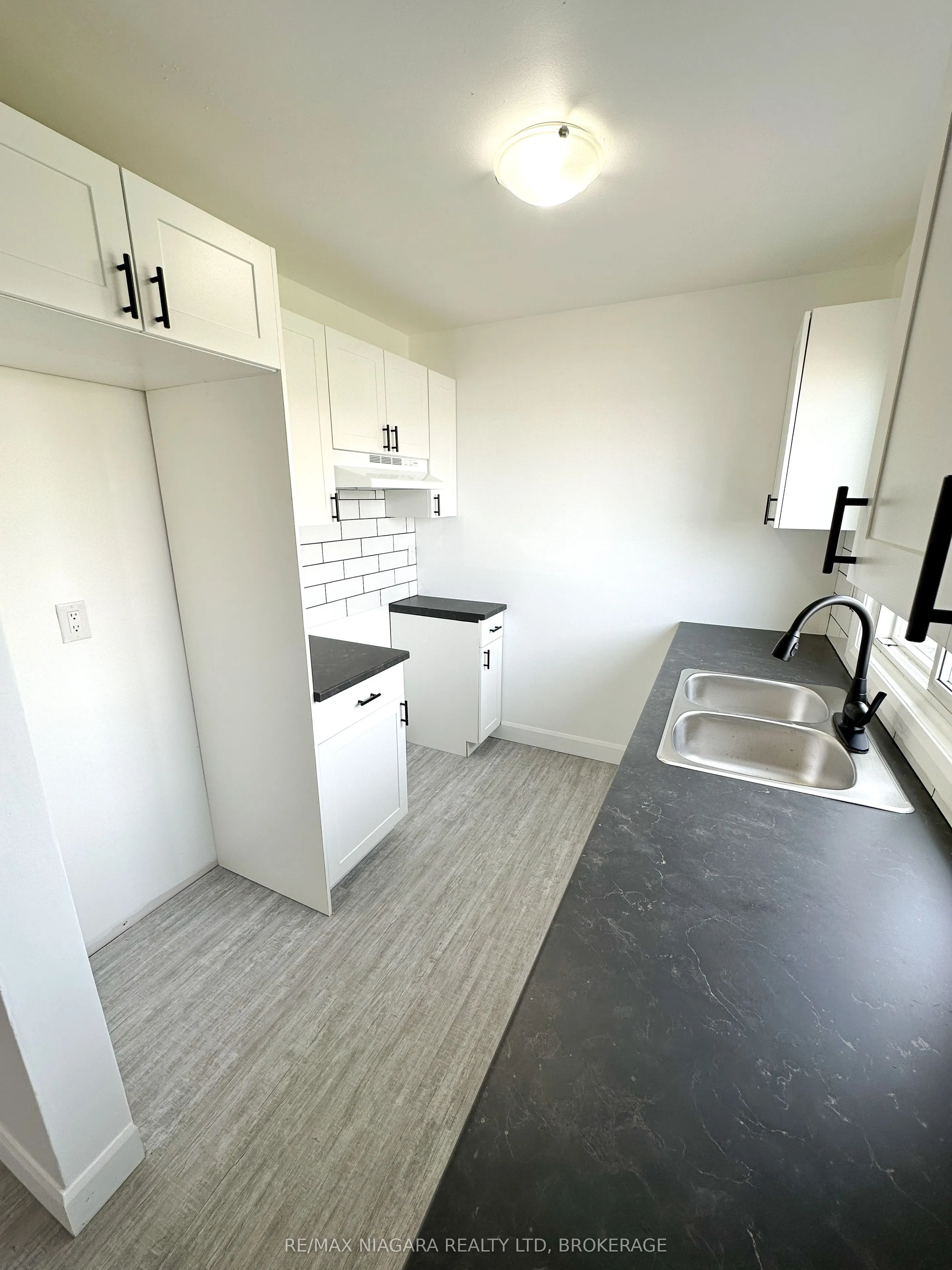 71 Hagey Avenue, #1