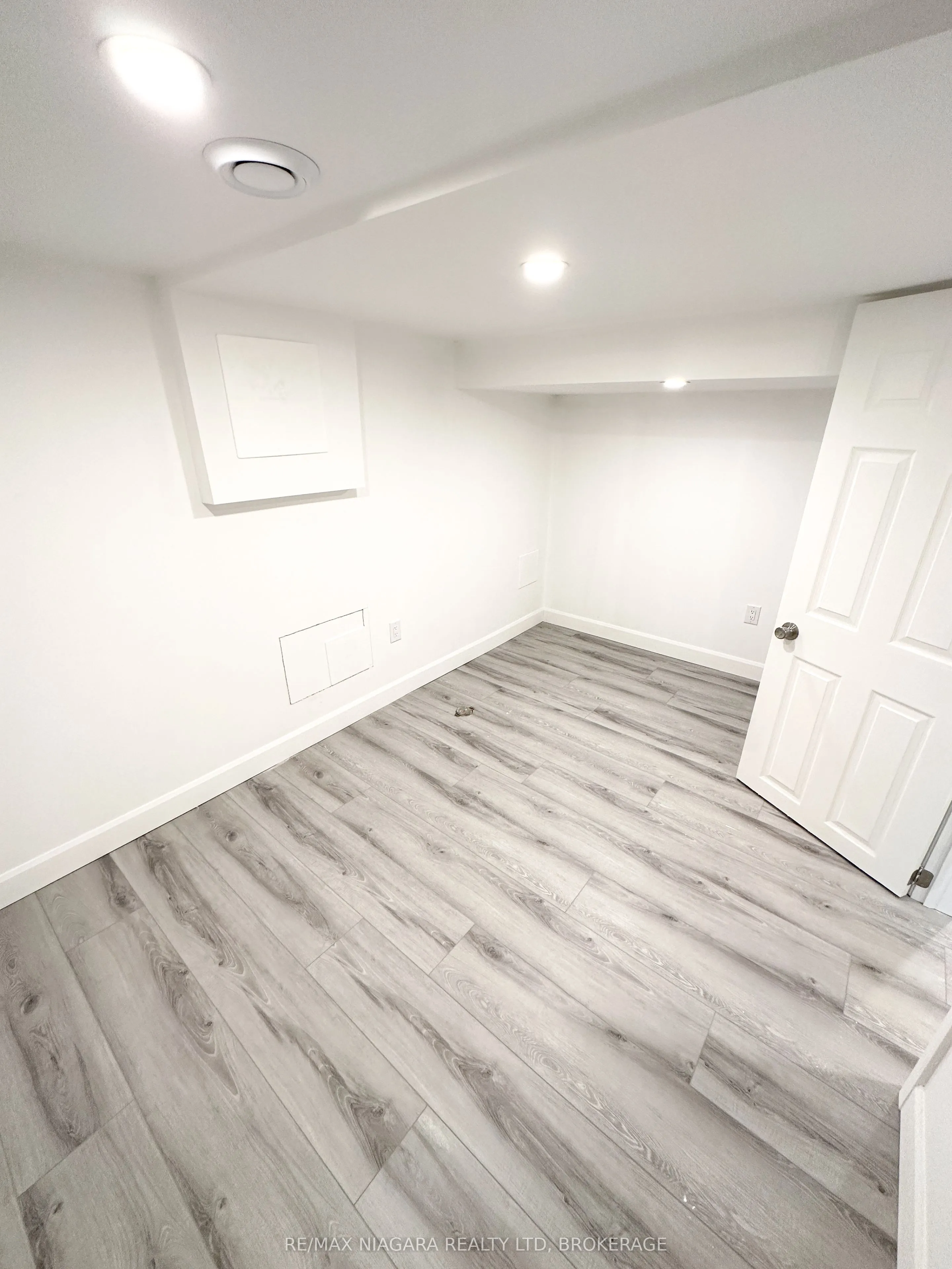 71 Hagey Avenue, #1