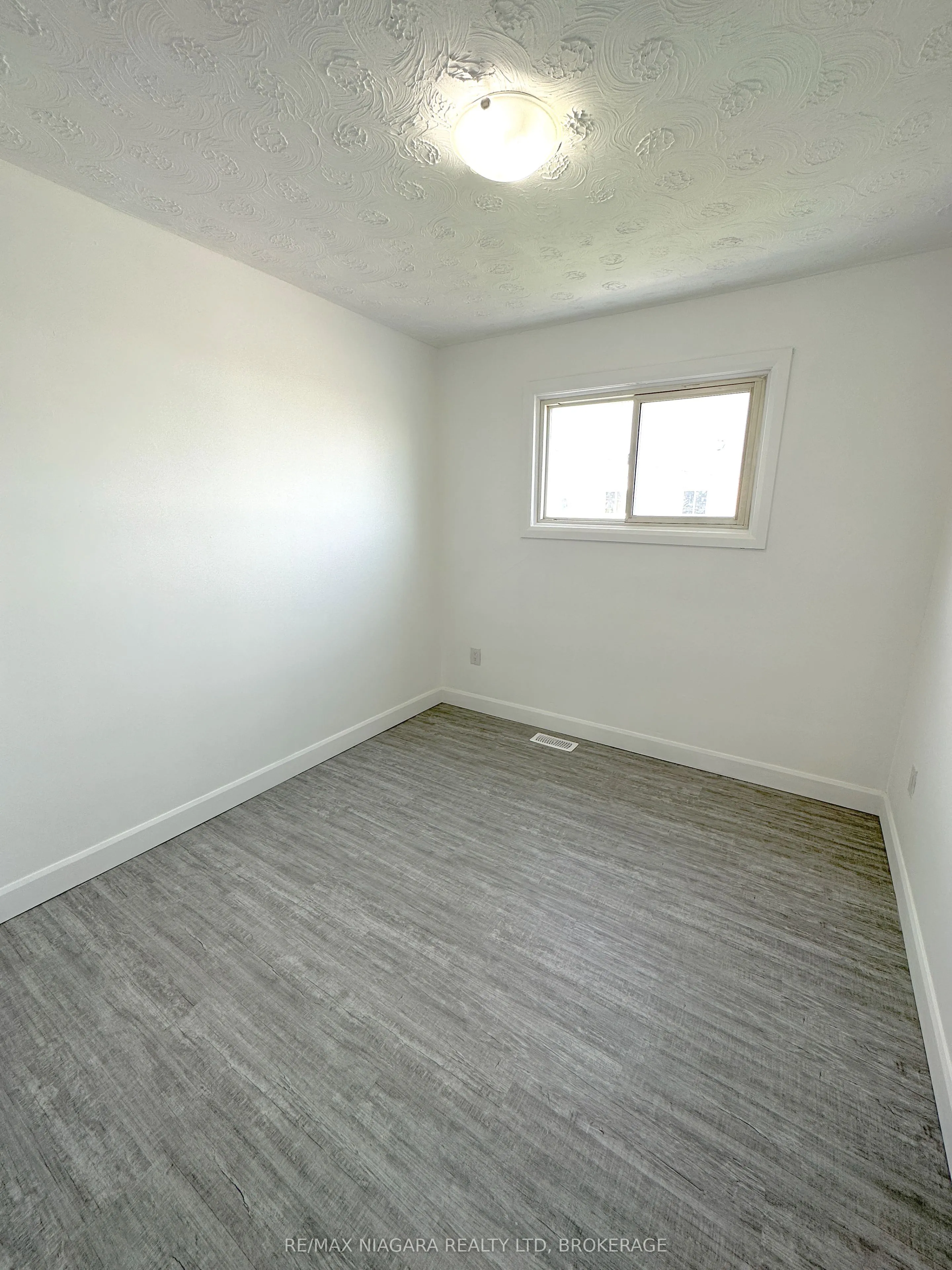 71 Hagey Avenue, #1