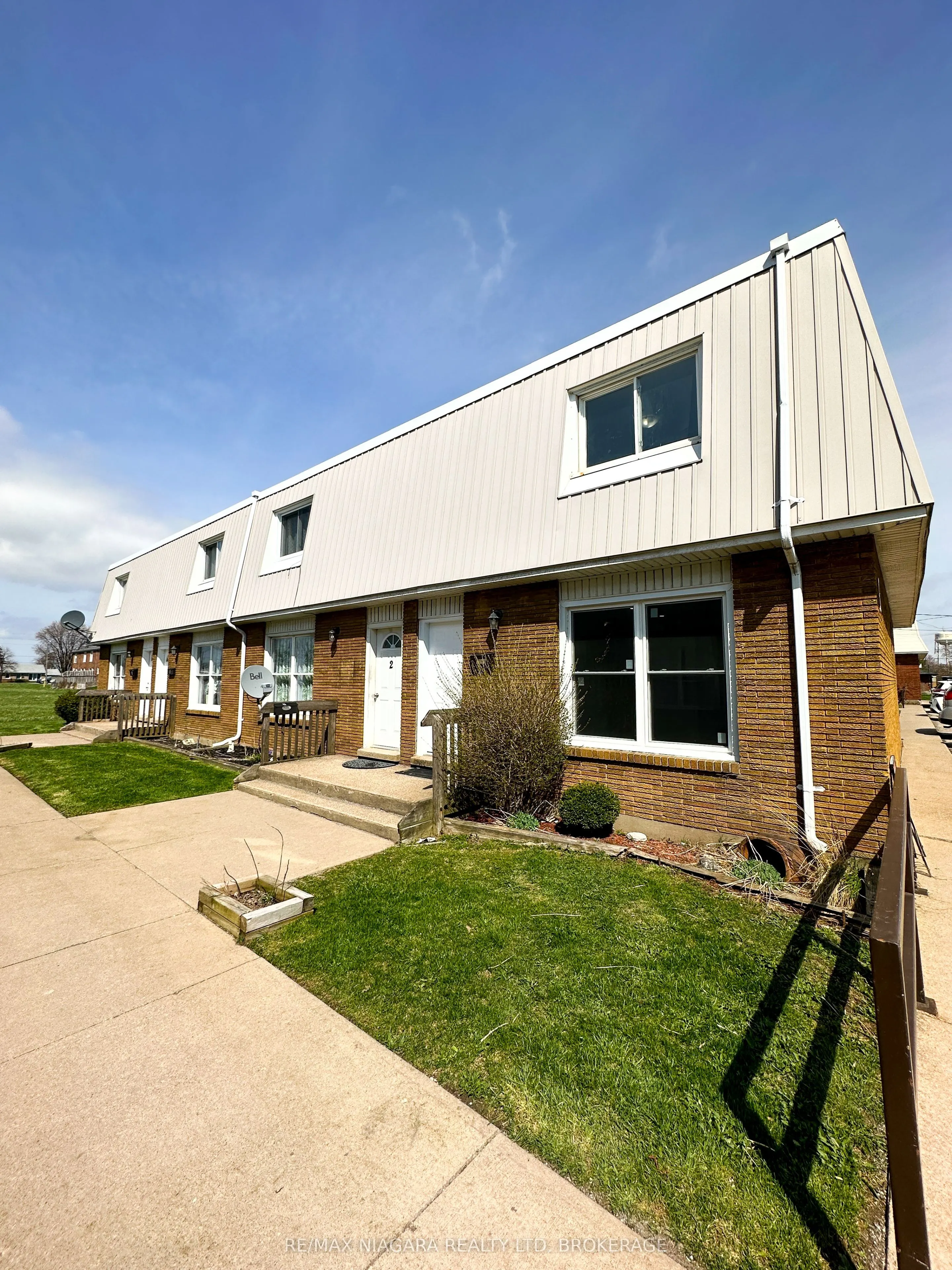 71 Hagey Avenue, #1