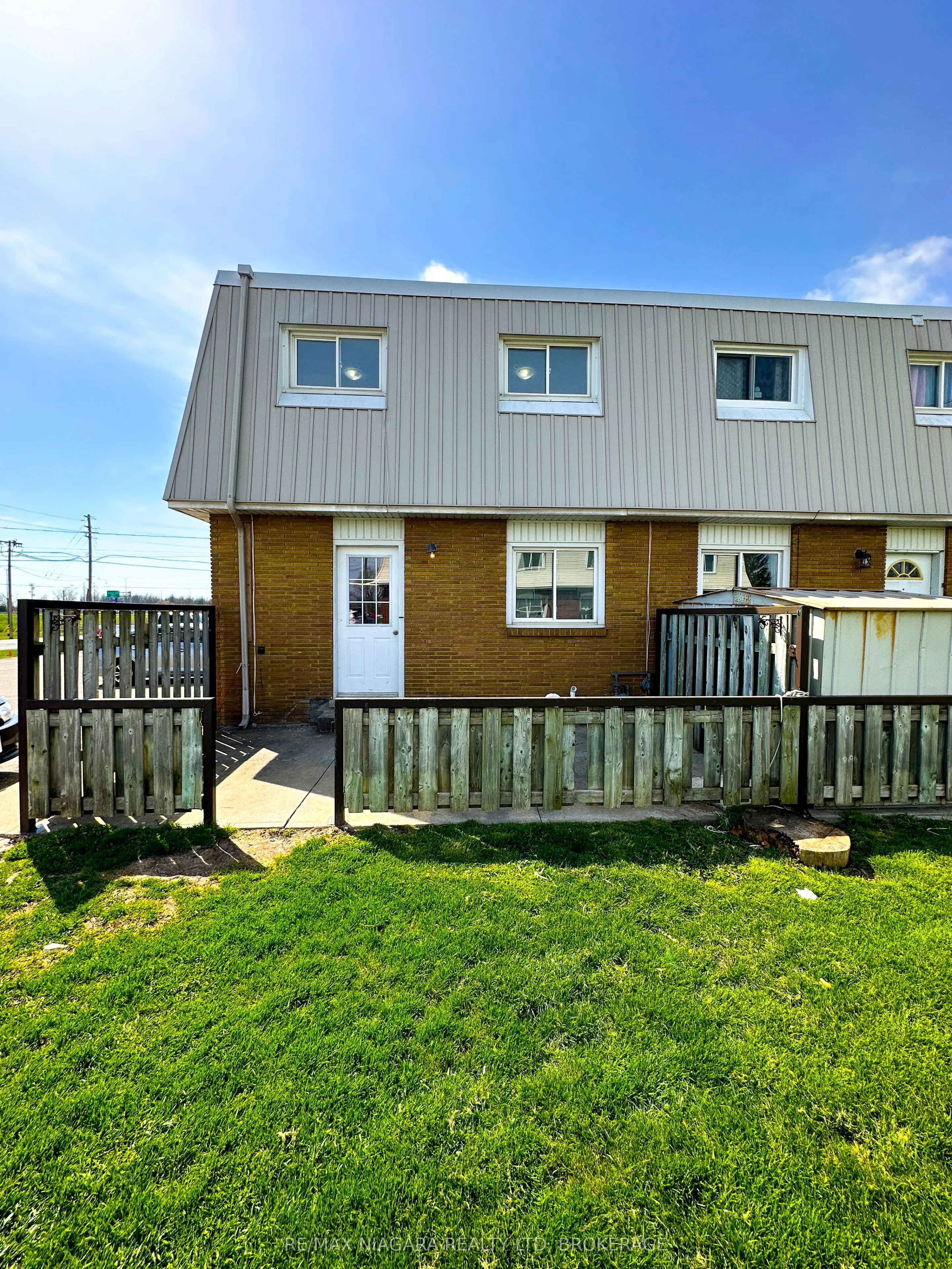 71 Hagey Avenue, #1