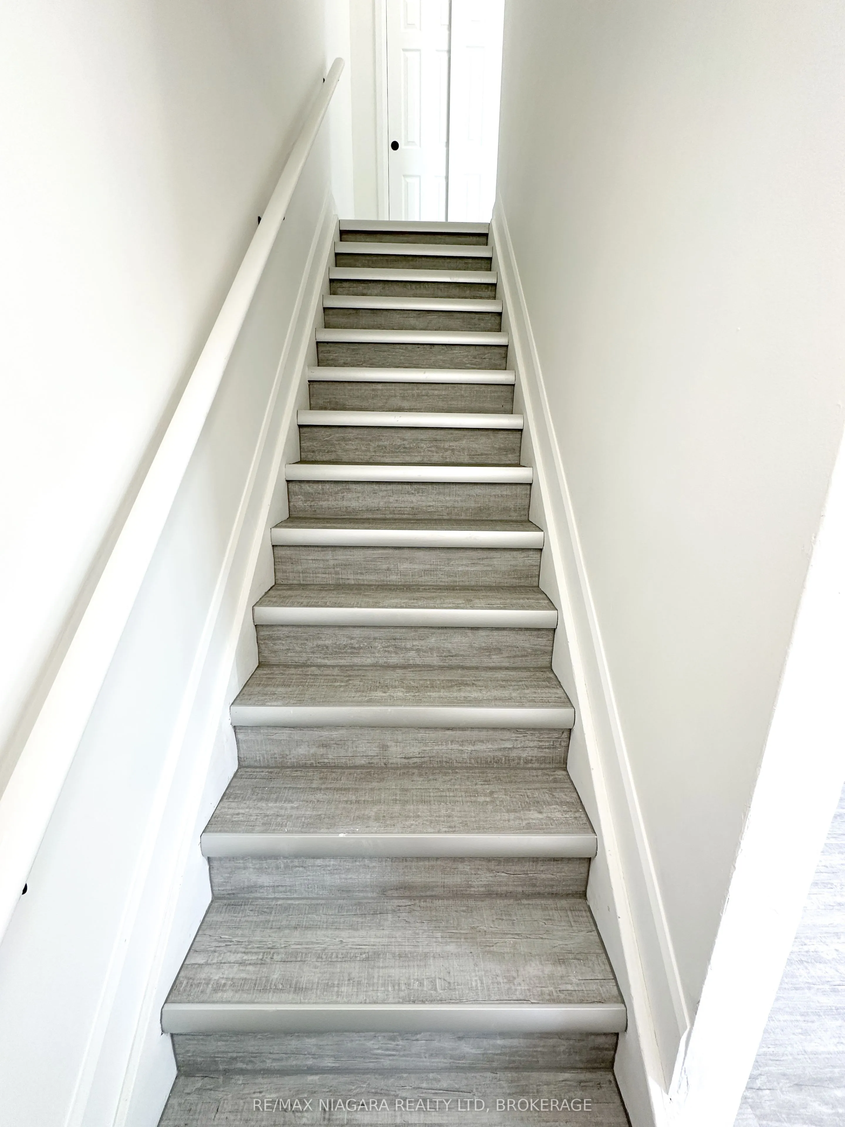 71 Hagey Avenue, #1
