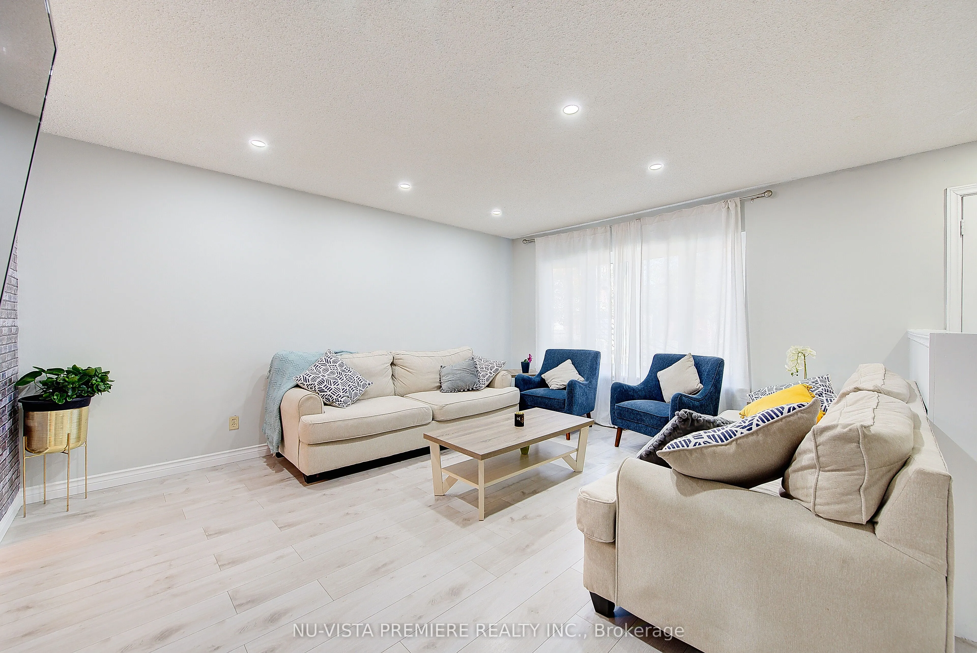 374 Homestead Court, #21