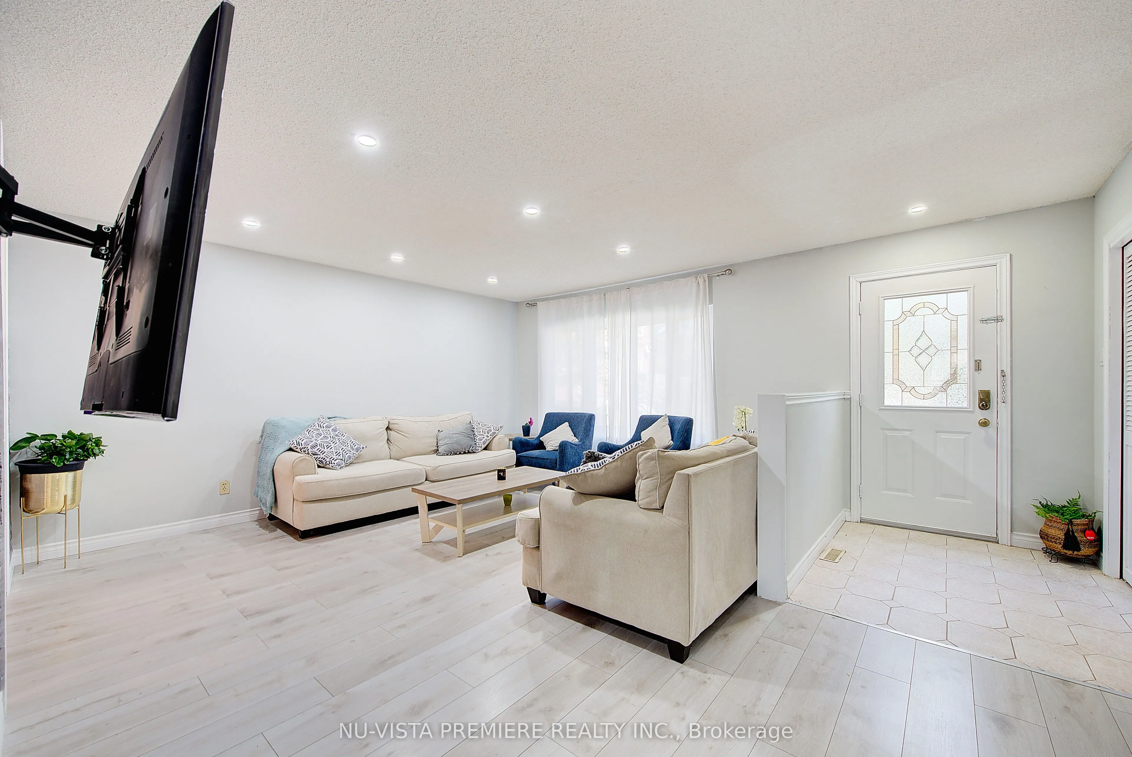 374 Homestead Court, #21